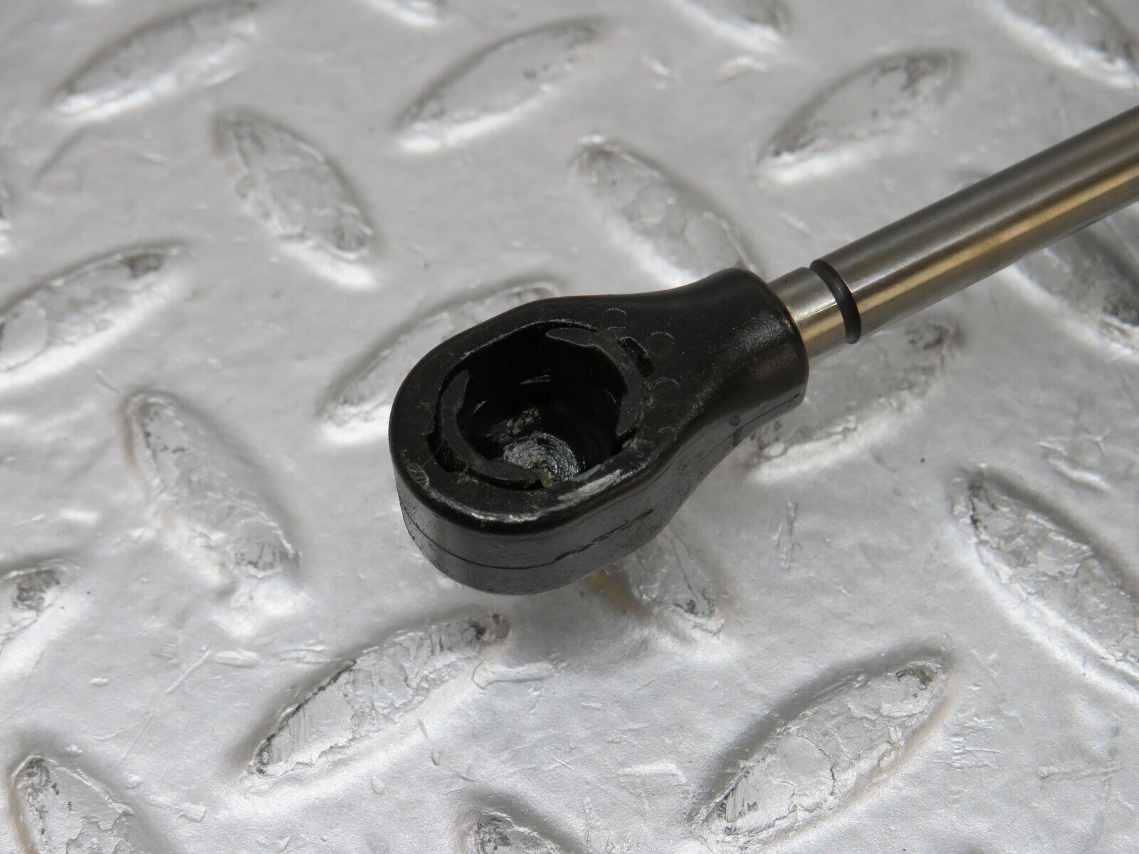 35242 Mercedes-Benz W221 Front Left Door Stopper Strut 2217200016