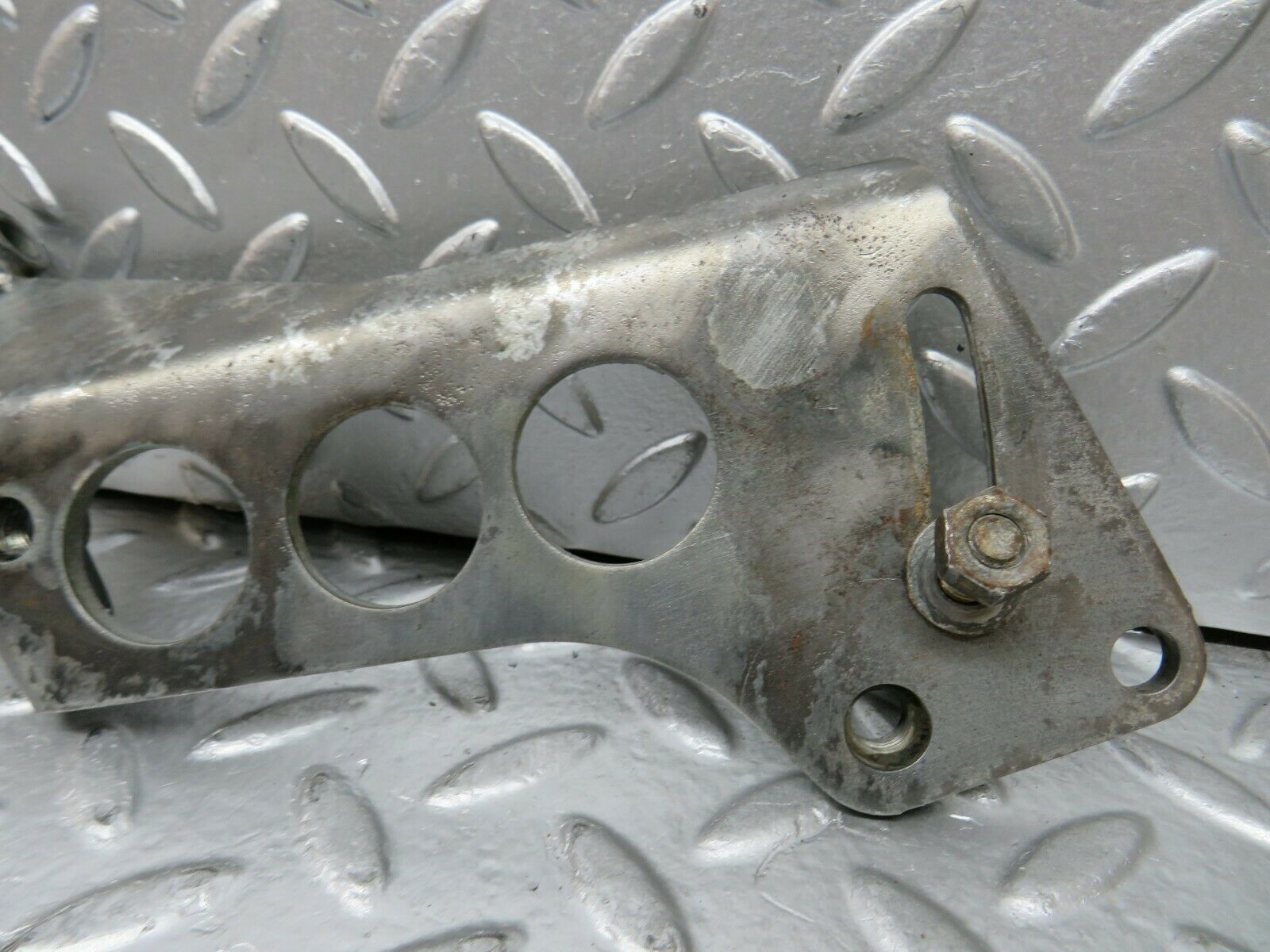 24175 Mercedes-Benz W123 280E Power Steering Pump Bracket