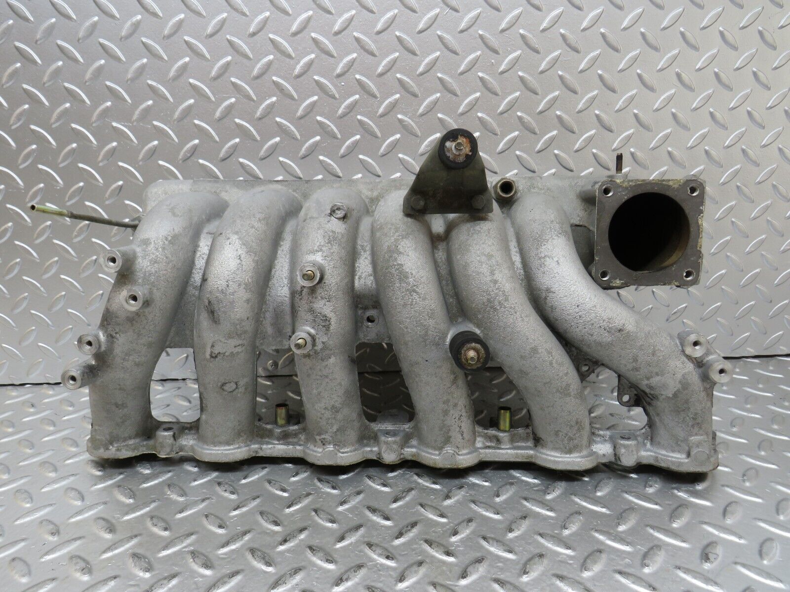 27370 Mercedes-Benz W123 280E Intake Manifold 1101413701