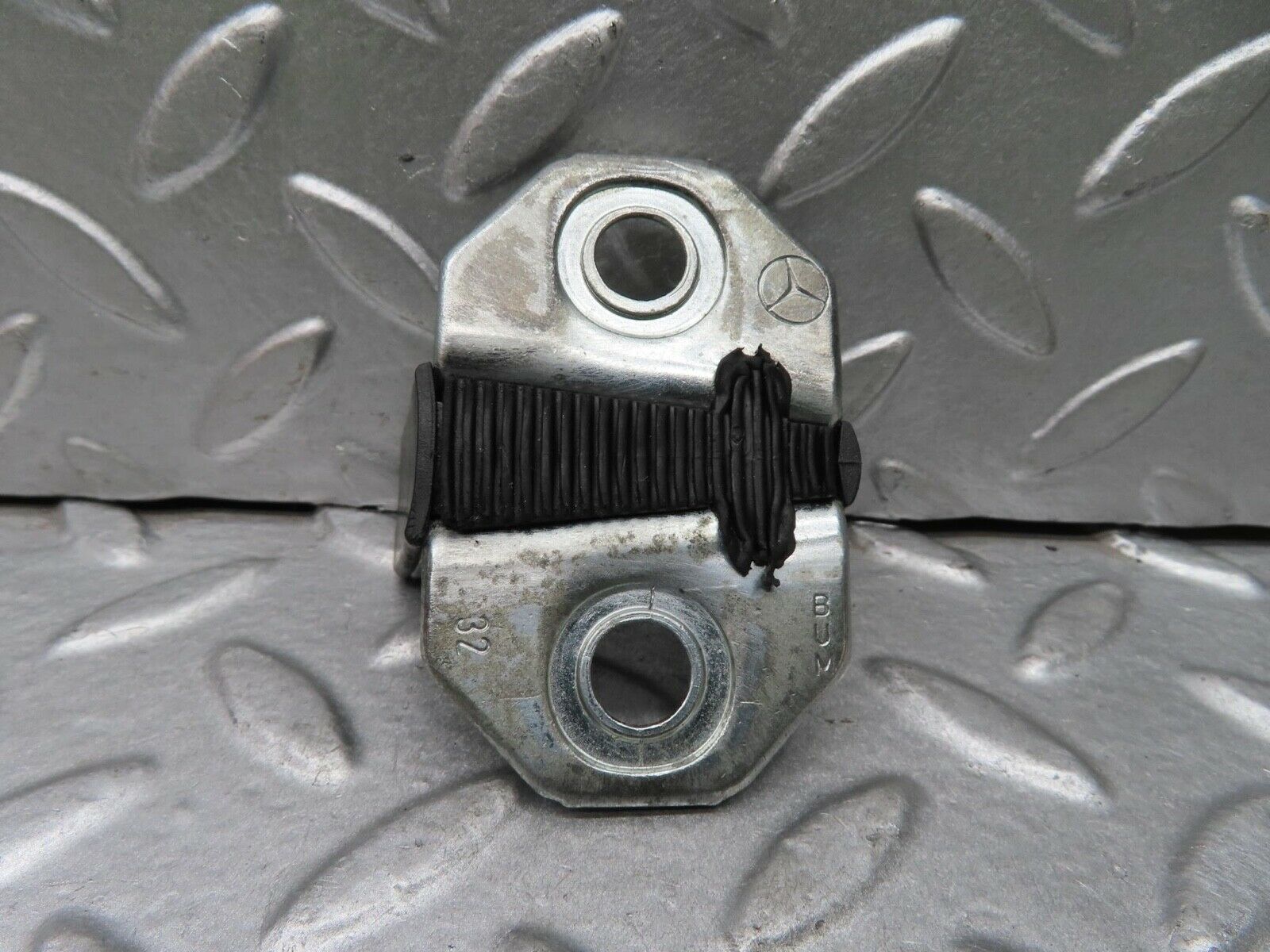 14883 Mercedes-Benz W140 S320 Door Lock Latch Left Side