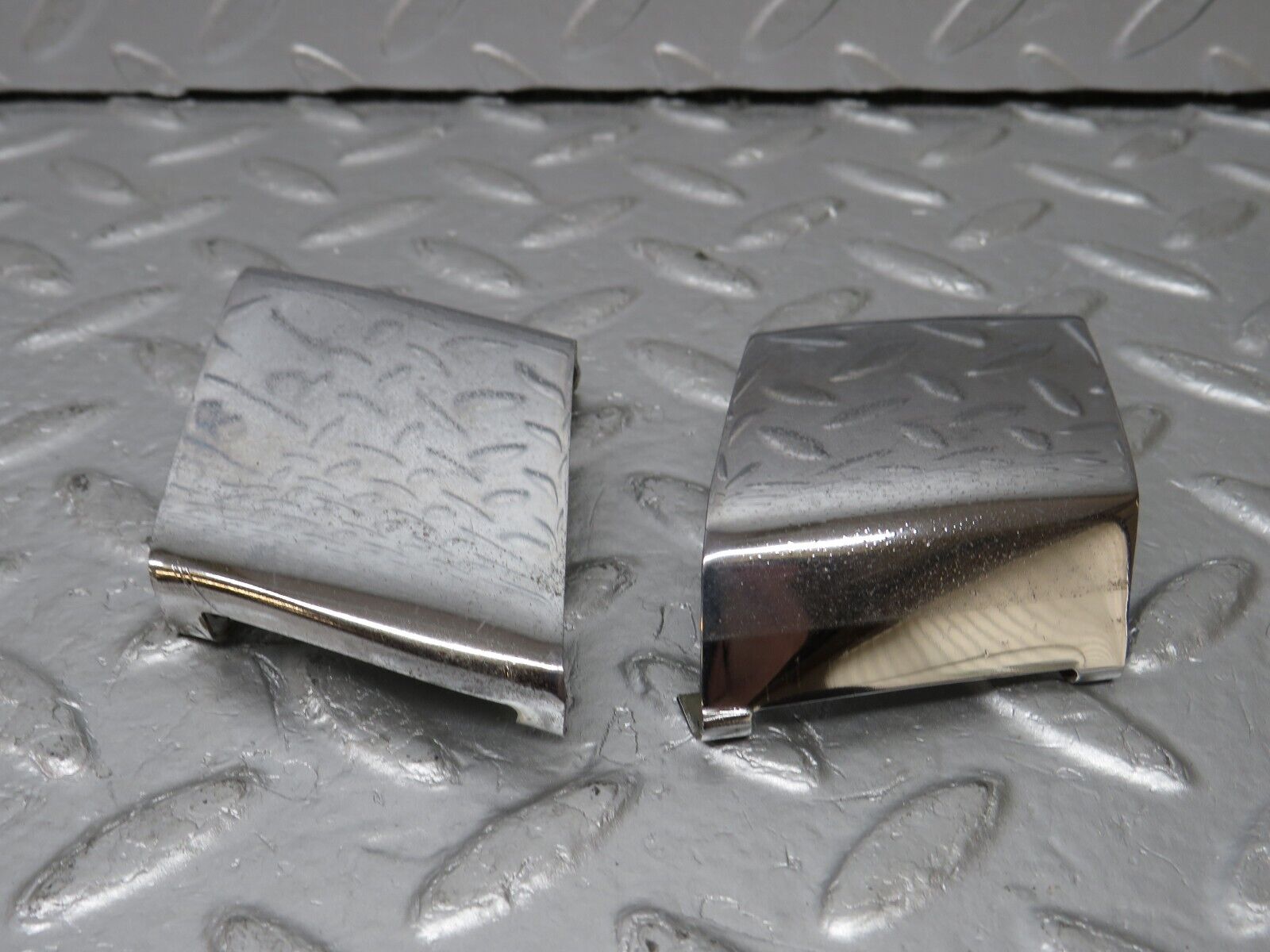 34429 Mercedes-Benz C126 380SEC Coupe Front Bumper Cover Chrome Pair