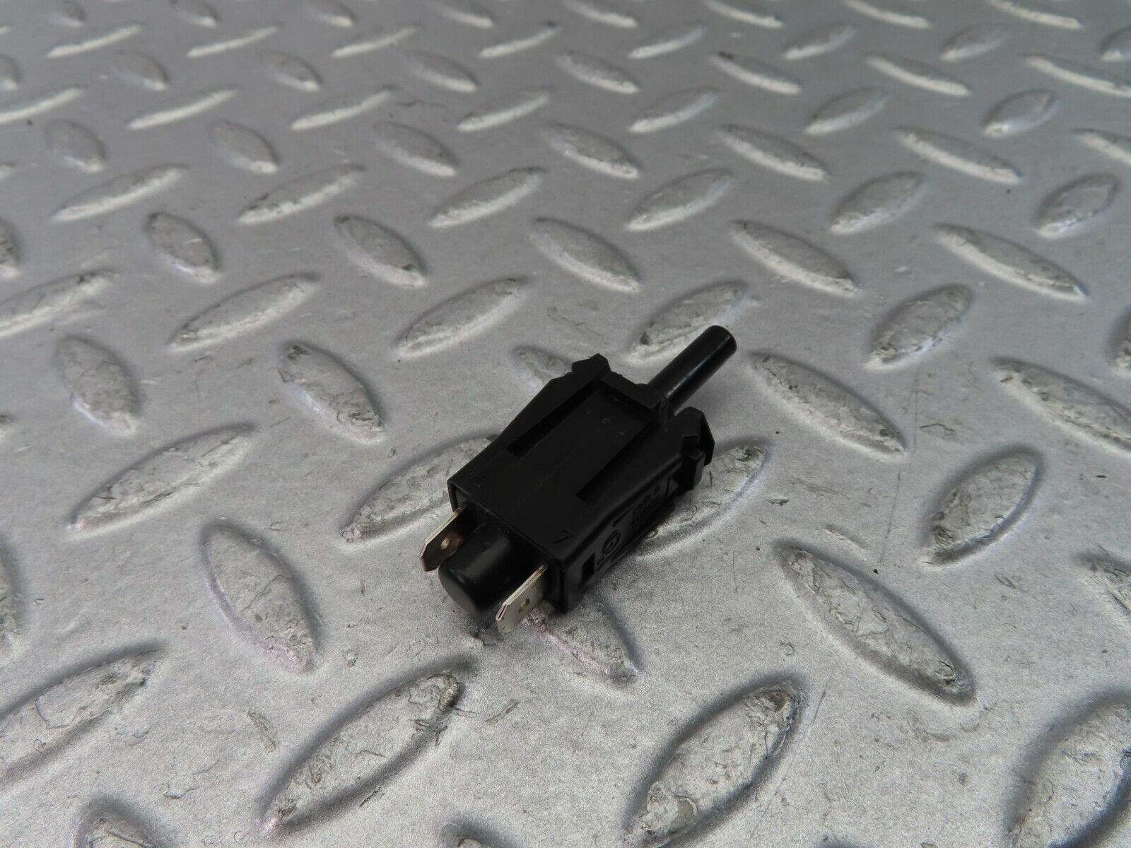 9333 Mercedes-Benz C124 300CE Coupe Door Contact Switch 0015458714