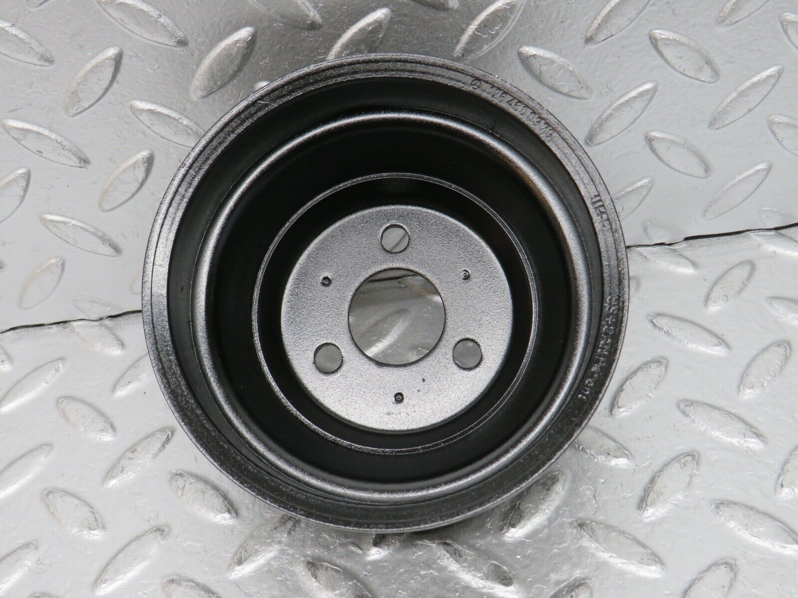 32547 Mercedes-Benz S124 300TE Wagon Water Pump Pulley 1264600379