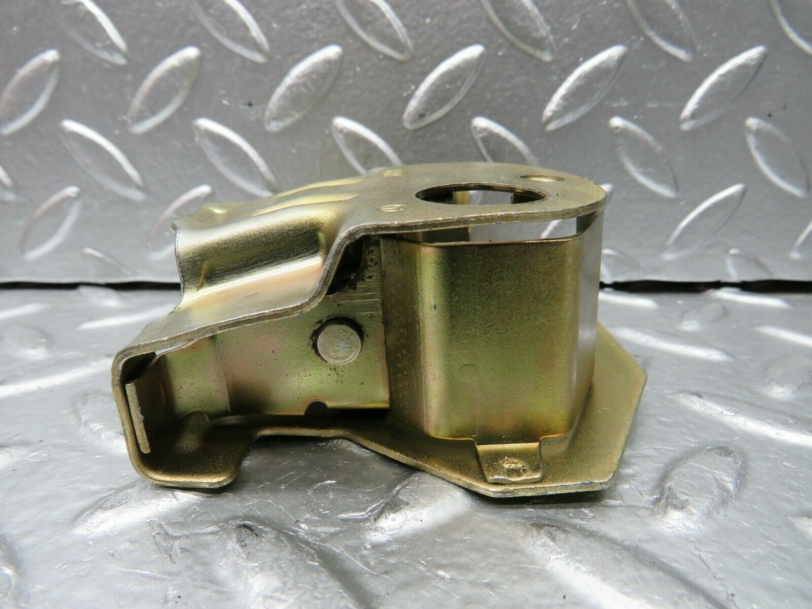 24050 Mercedes-Benz W123 280E Trunk Lock Latch