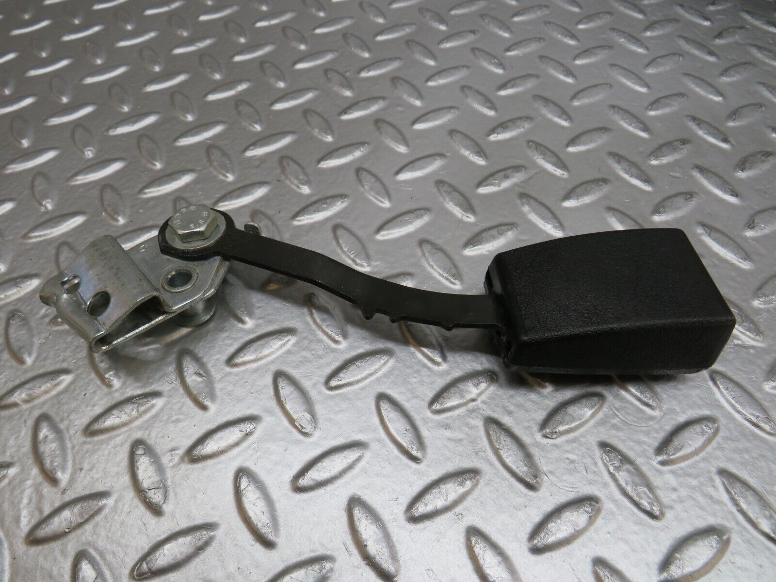 29605 Mercedes-Benz W124 230E Front Left Seat Belt With Buckle 2018607185