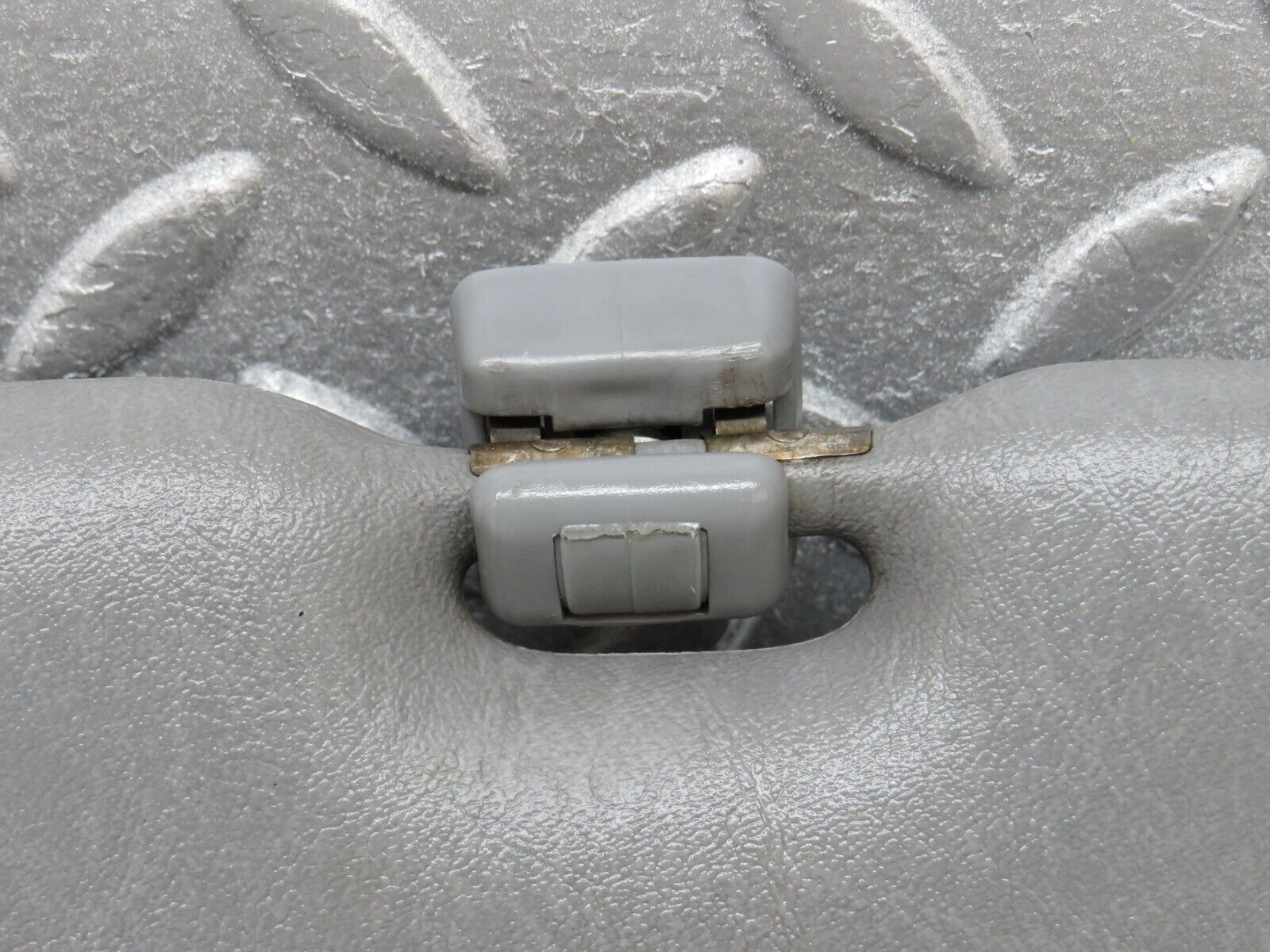 35970 Mercedes-Benz W126 420SE Sun Visor Left Side Grey