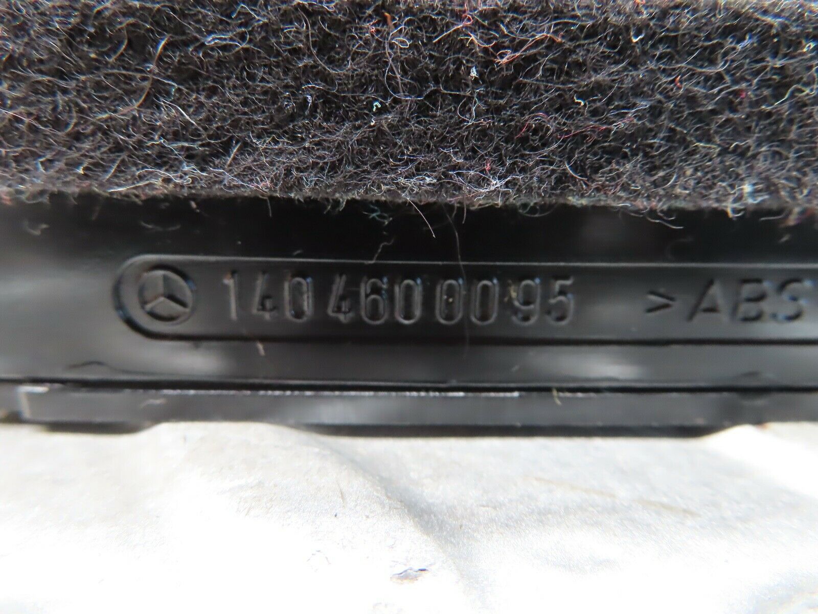 19408 Mercedes-Benz C140 CL420 Coupe Steering Column Cover 1404600095