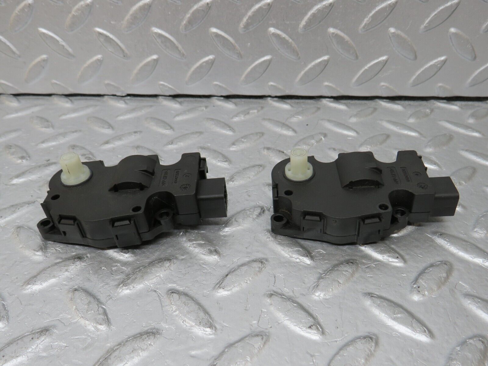 35273 Mercedes-Benz W221 Heater Actuator Motor 2x