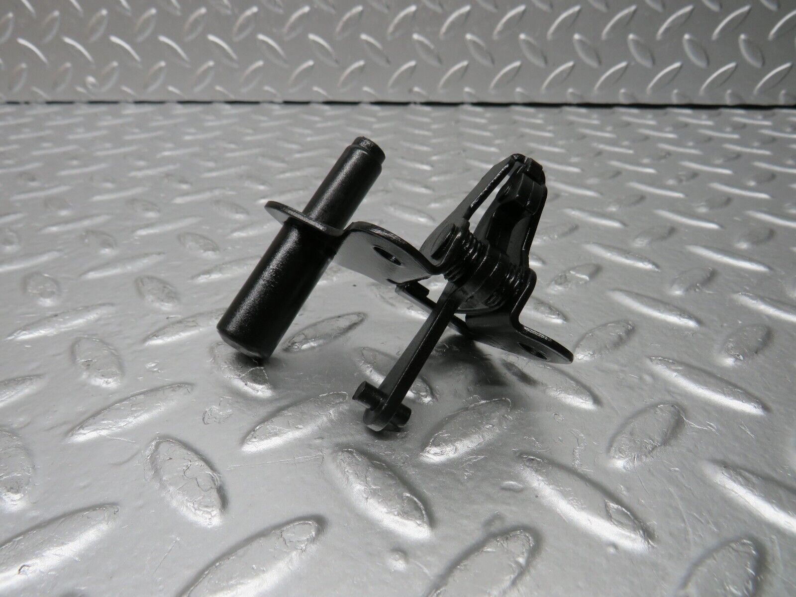 30388 Mercedes-Benz W124 230E Bonnet Lock Catch