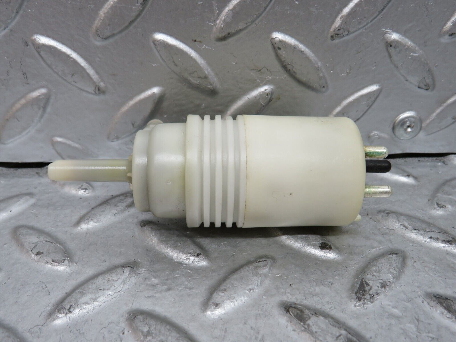 29115 Mercedes-Benz C124 320CE Coupe Windscreen Washer Pump 1248690421