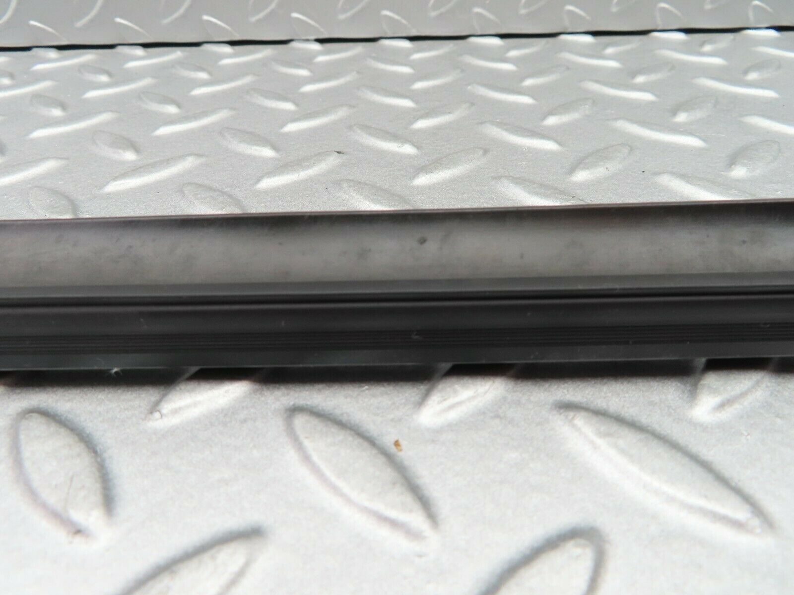 5271 Mercedes-Benz W124 230E Inner Window Weatherstrip Seal Front Right