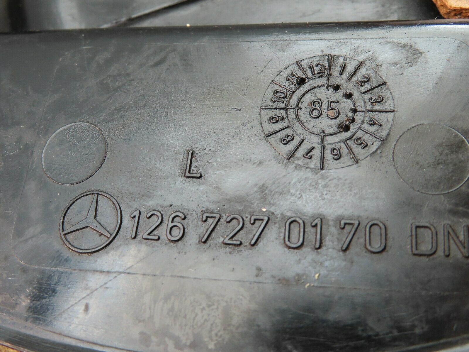 6056 Mercedes-Benz W126 380SE Front Left Door Card Palomino 1267270170