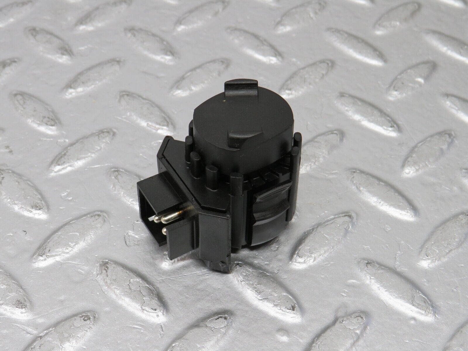 38836 Mercedes-Benz W201 190E 2.6L Kick Down Switch 0025452214