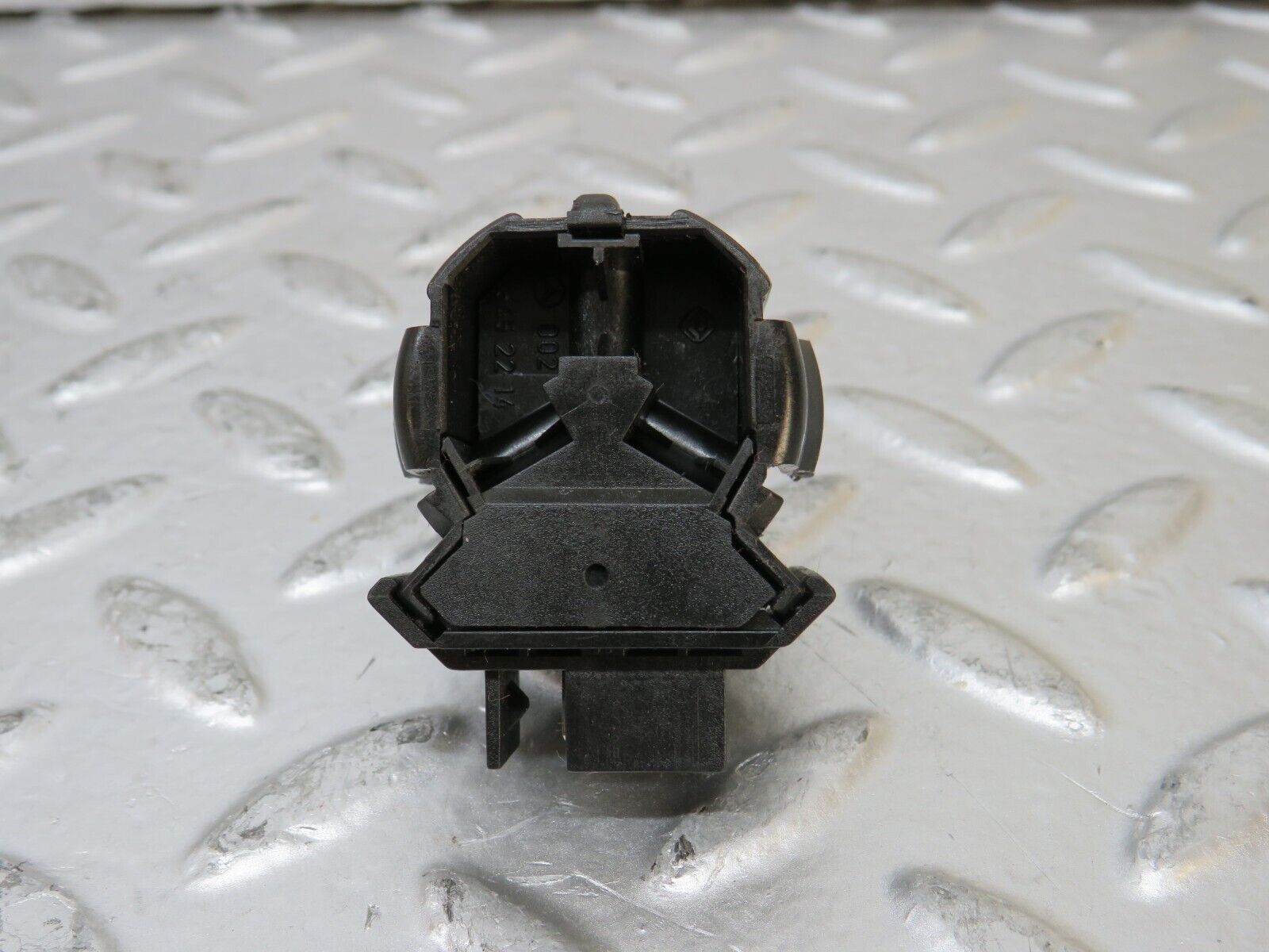 27550 Mercedes-Benz S124 300TE Wagon Kick Down Switch 0025452214