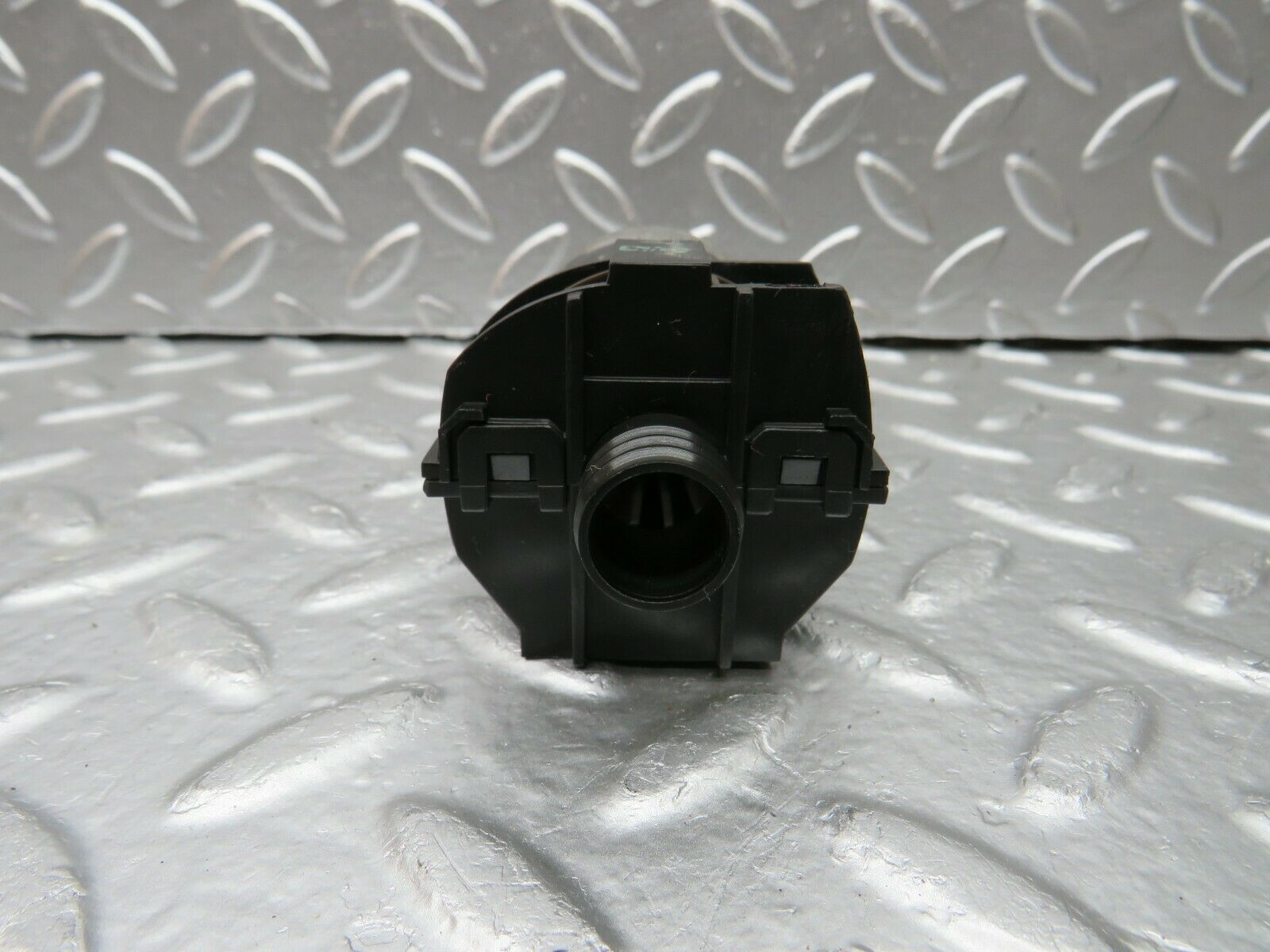 22404 Mercedes-Benz C124 E220 Coupe Temperature Sensor 0008301908 0130002802