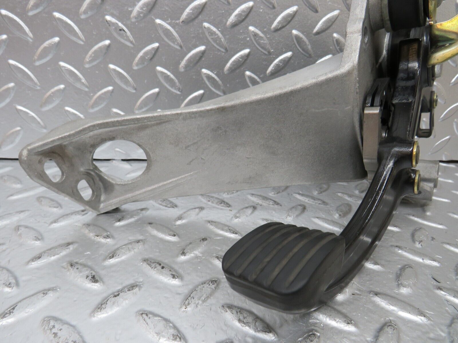 24857 Mercedes-Benz W140 S320 Parking Brake Pedal 1404270237