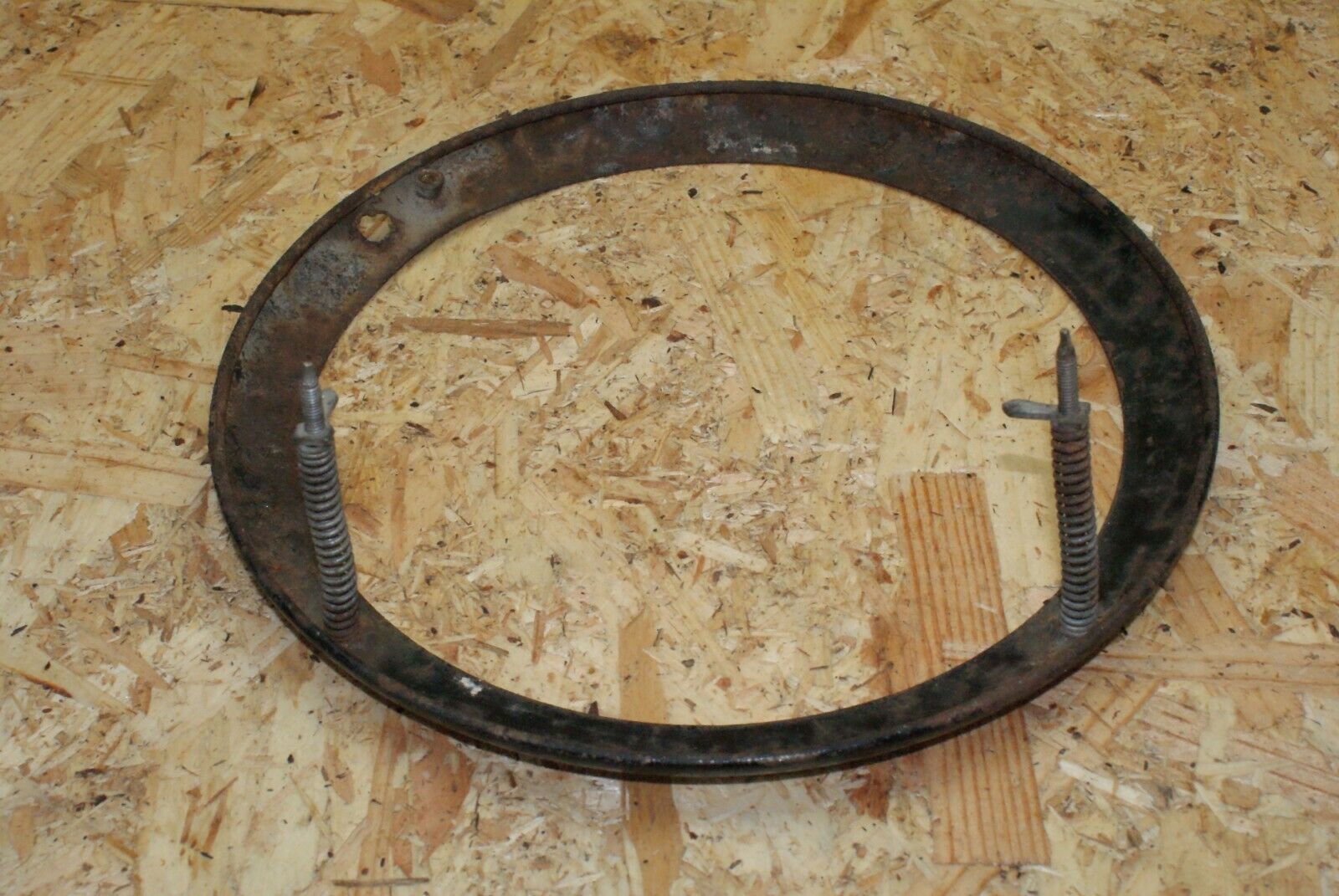 2297 Mercedes-Benz W105 219 PONTON Headlight Ornament Ring Trim