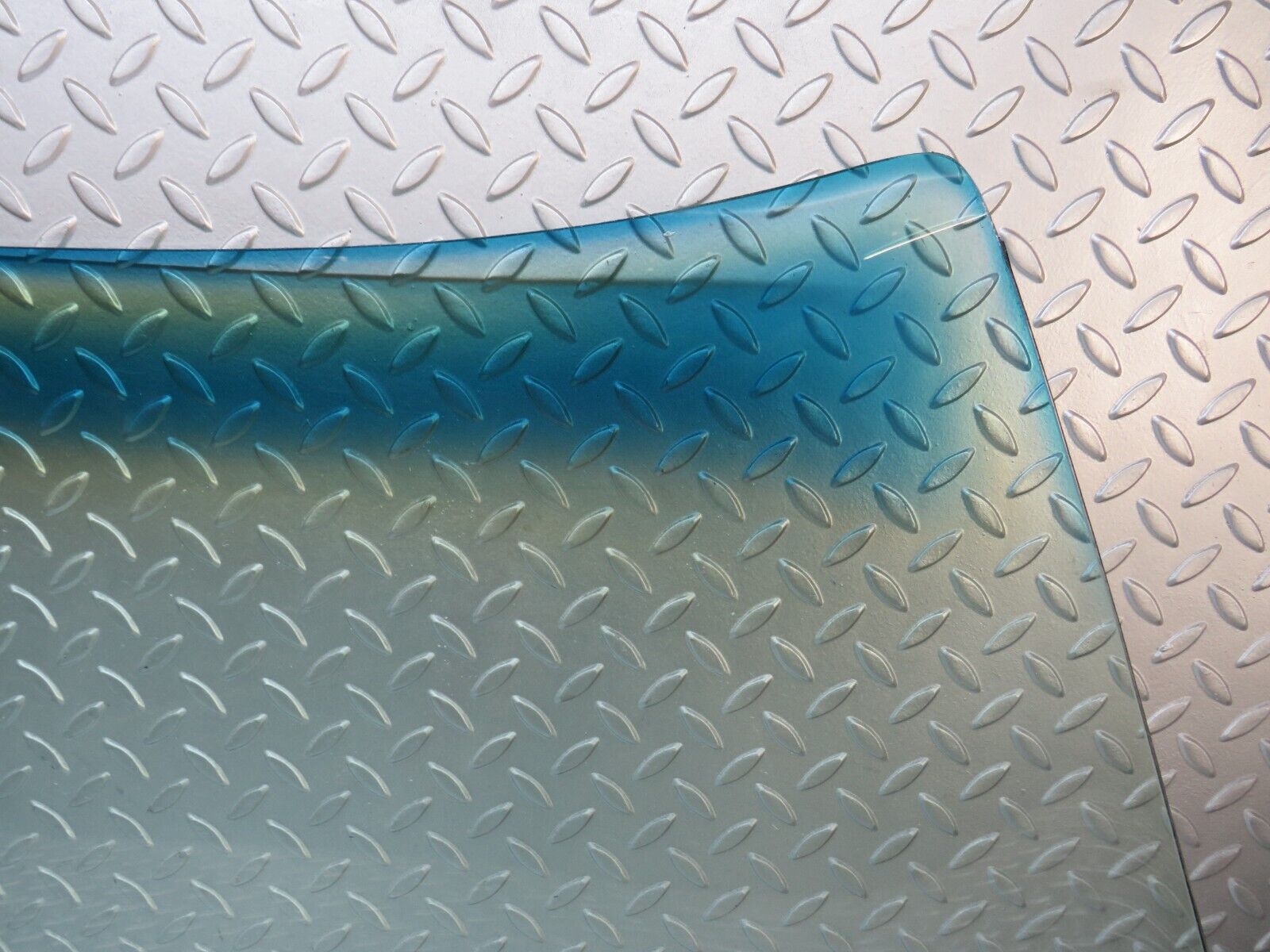 37519 Mercedes-Benz W109 300SEL Front Windscreen