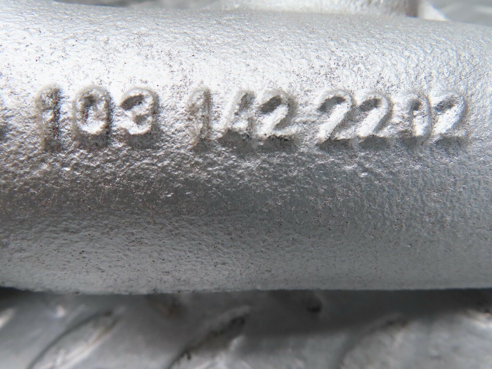 16419 Mercedes-Benz W124 260E Exhaust Manifold 4-6 Cylinder 1031422202