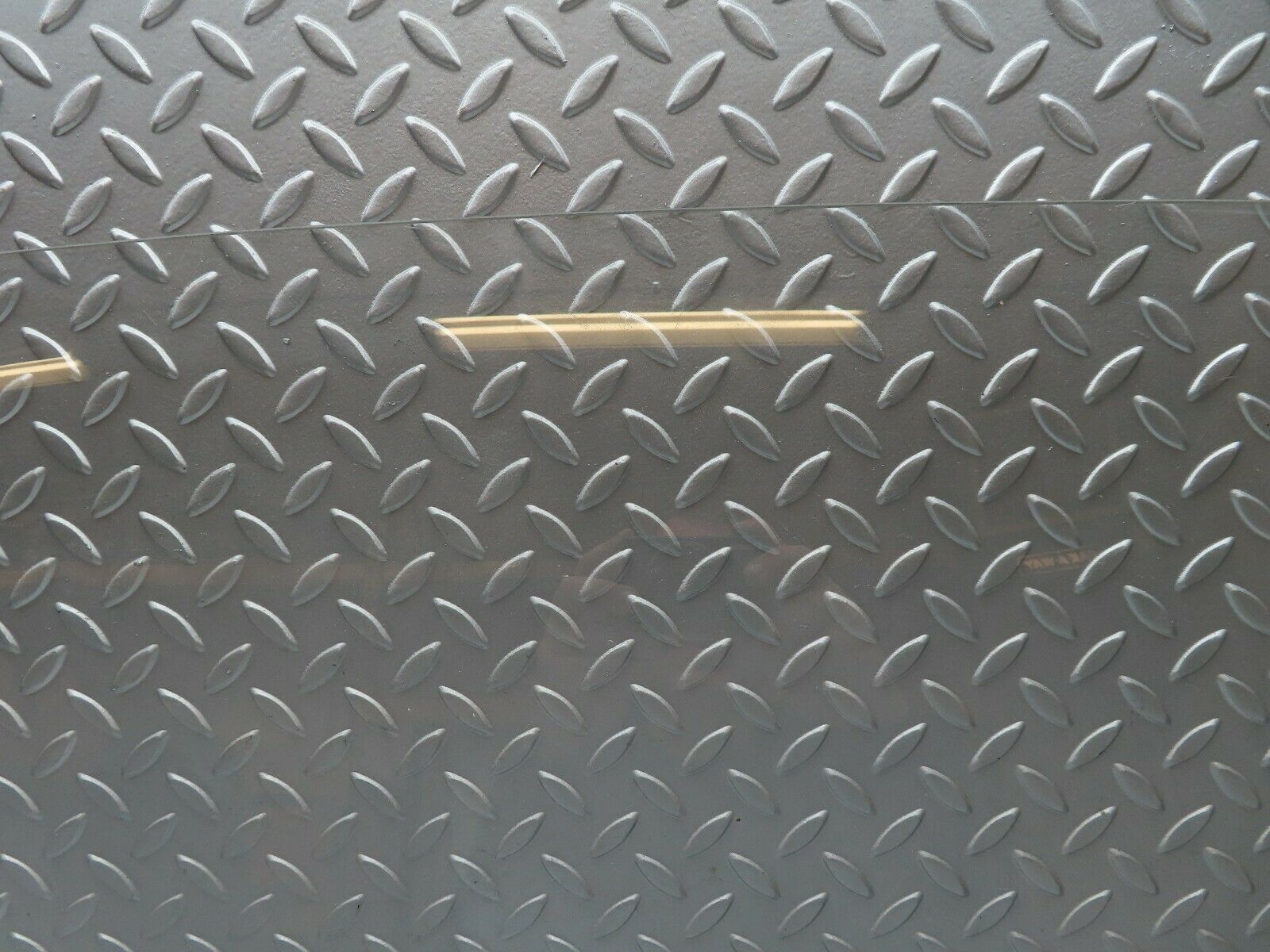 3553 Mercedes-Benz W105 PONTON Rear Windscreen