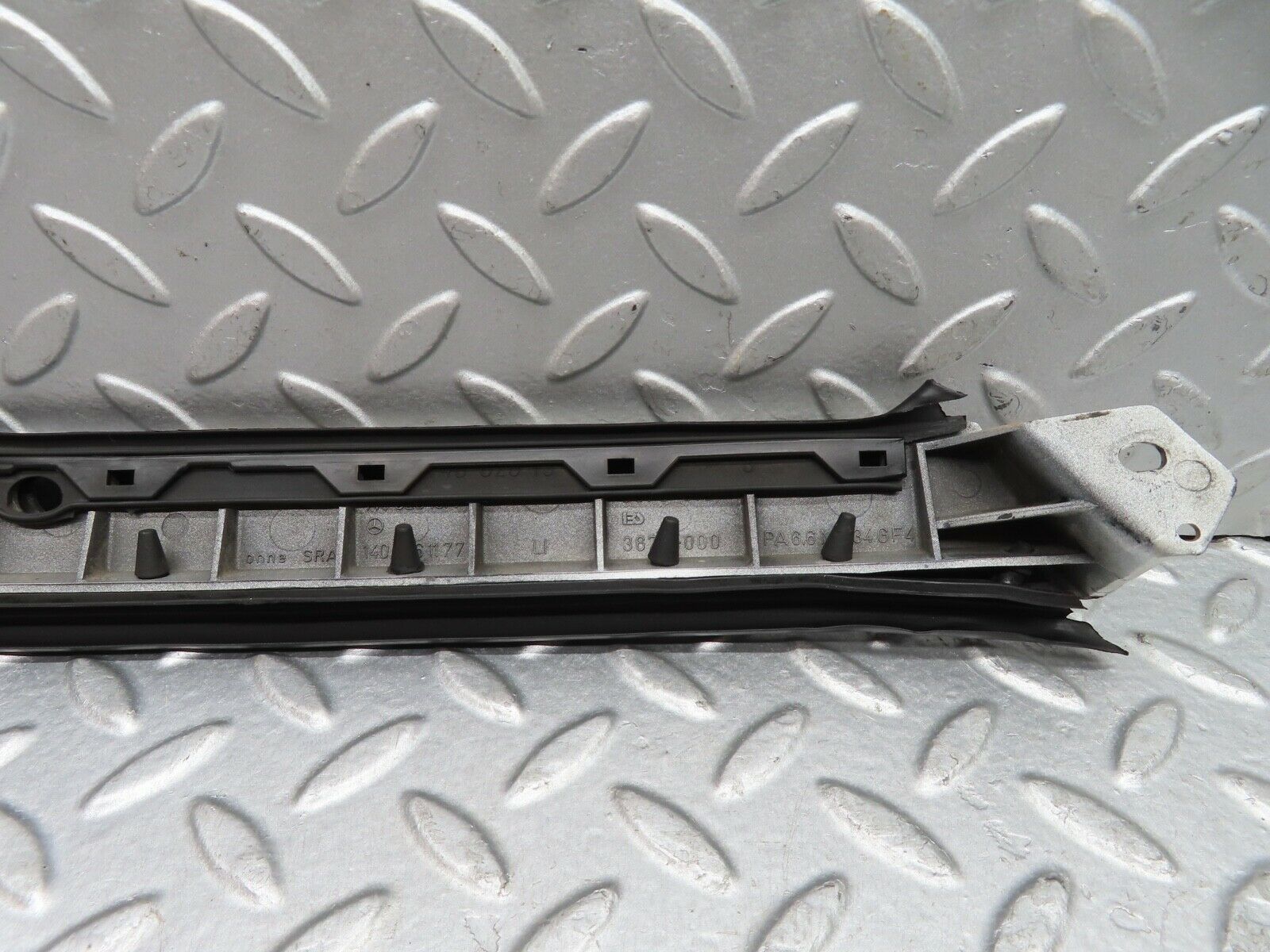 19352 Mercedes-Benz C140 CL420 Coupe Left Headlight Bezel 1408261177