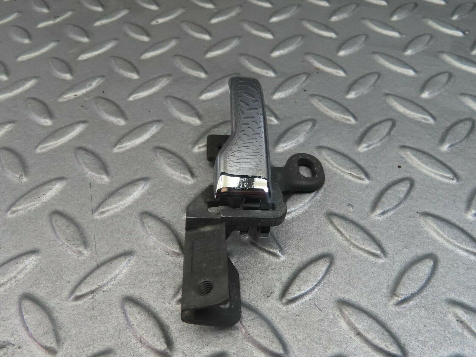 8277 Mercedes-Benz W123 Left Interior Door Handle 1237600161