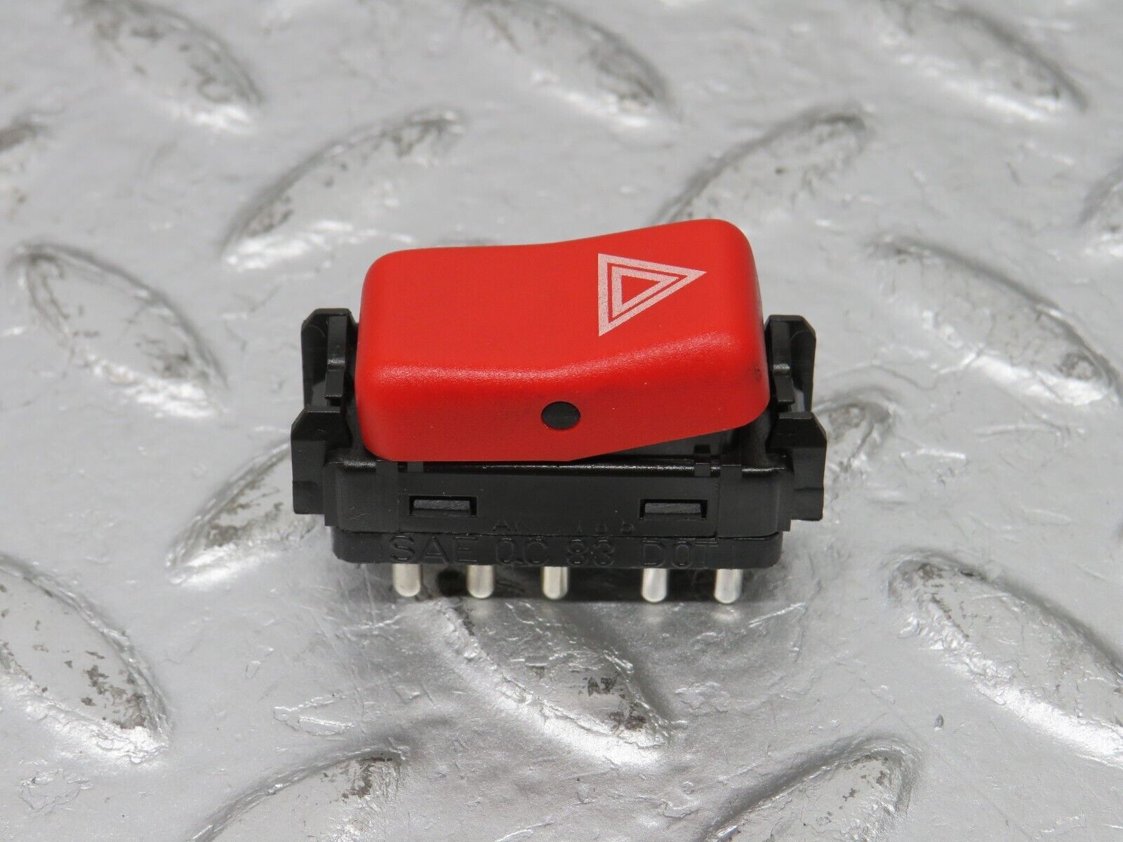 33330 Mercedes-Benz W202 C180 Hazard Warning Light Switch 1248200110