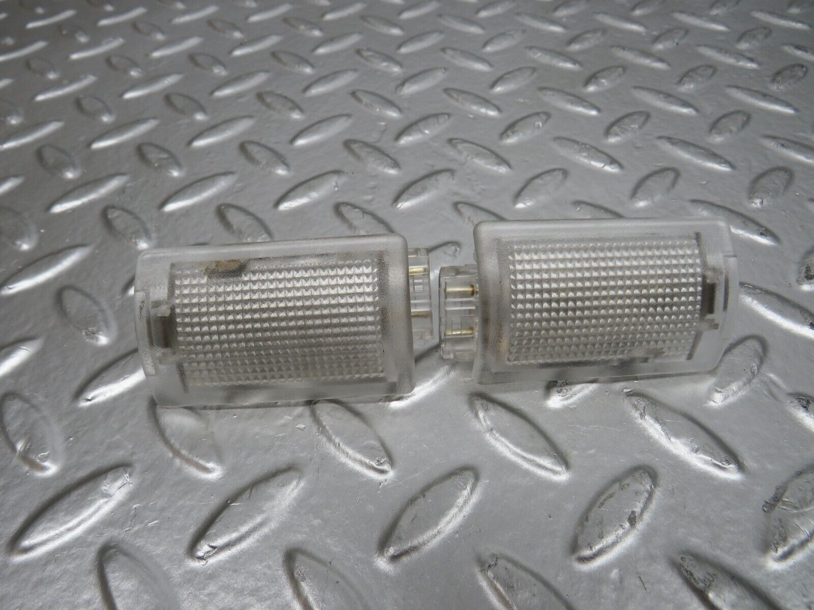 24660 Mercedes-Benz W140 S320 Rear Door Interior Light 1408200201