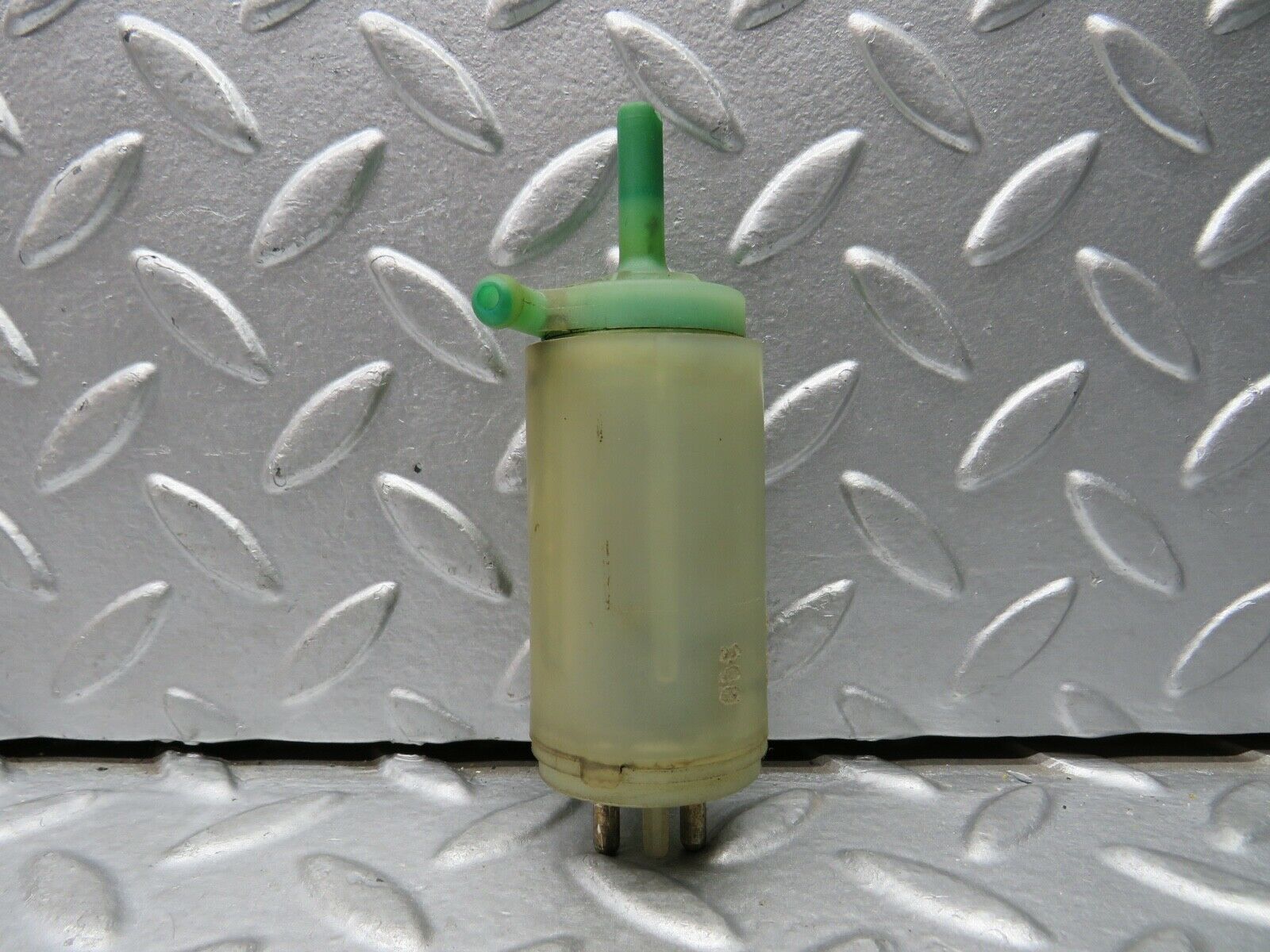 21904 Mercedes-Benz W123 Windscreen Washer Pump