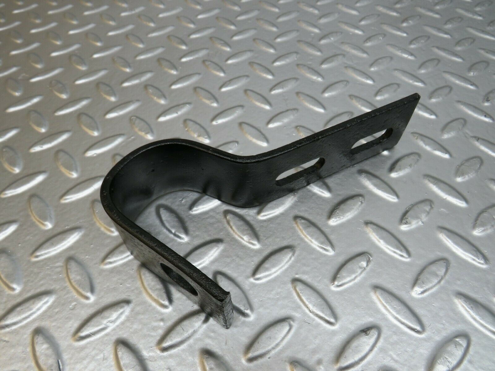 24565 Mercedes-Benz W108 Front Bumper Bracket