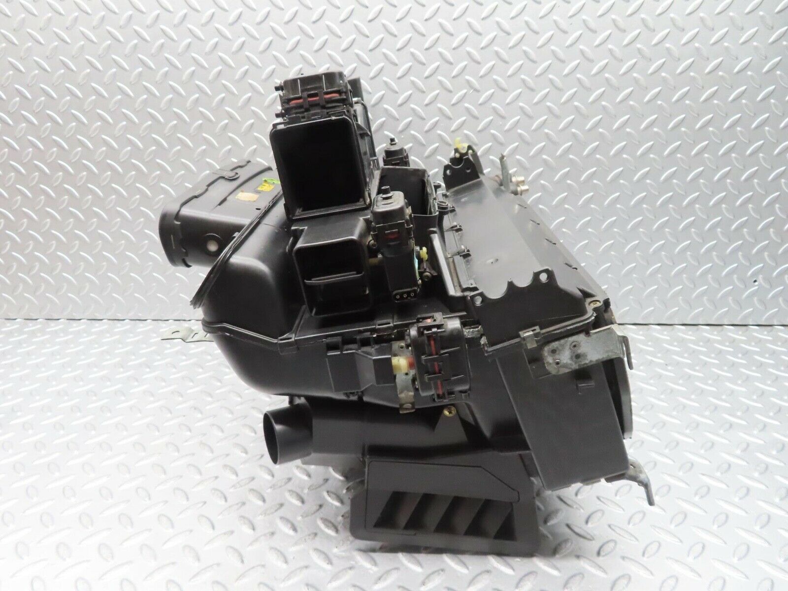 12236 Mercedes-Benz R129 300SL Coupe Heater Box Blower Housing 1298302162