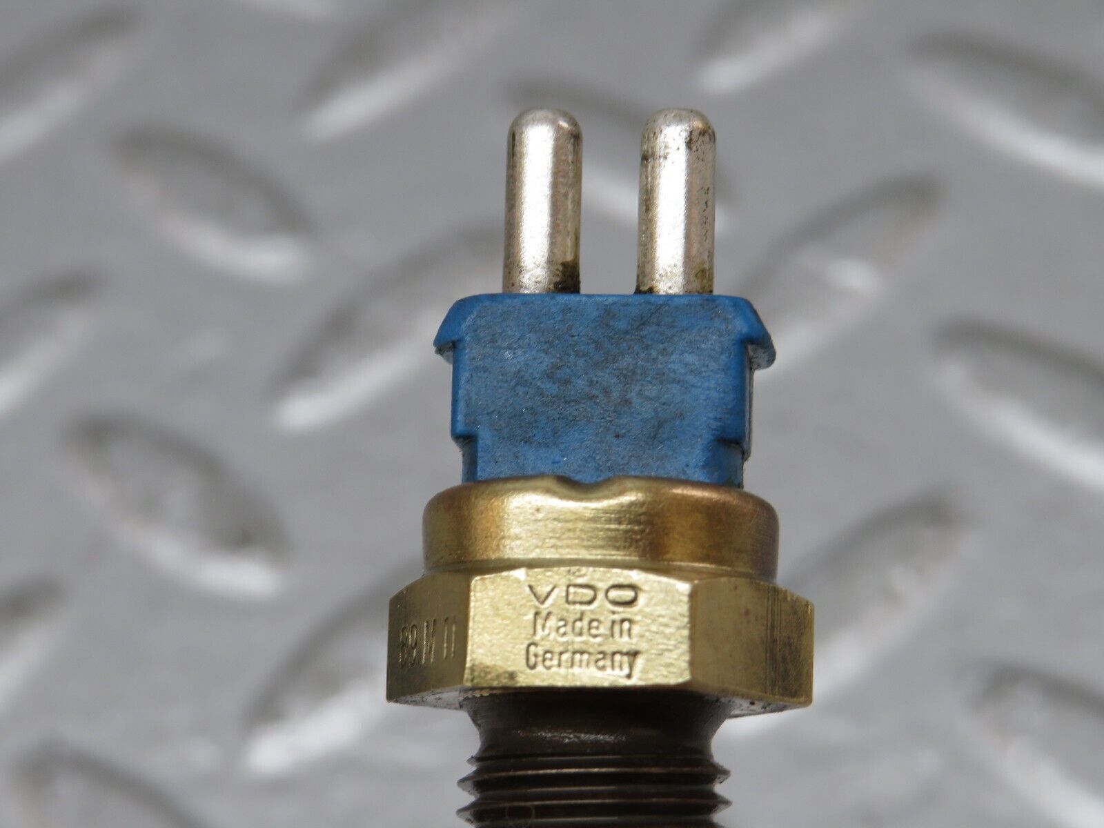 36255 Mercedes-Benz W126 420SE Coolant Temperature Sensor VDO 0085424517