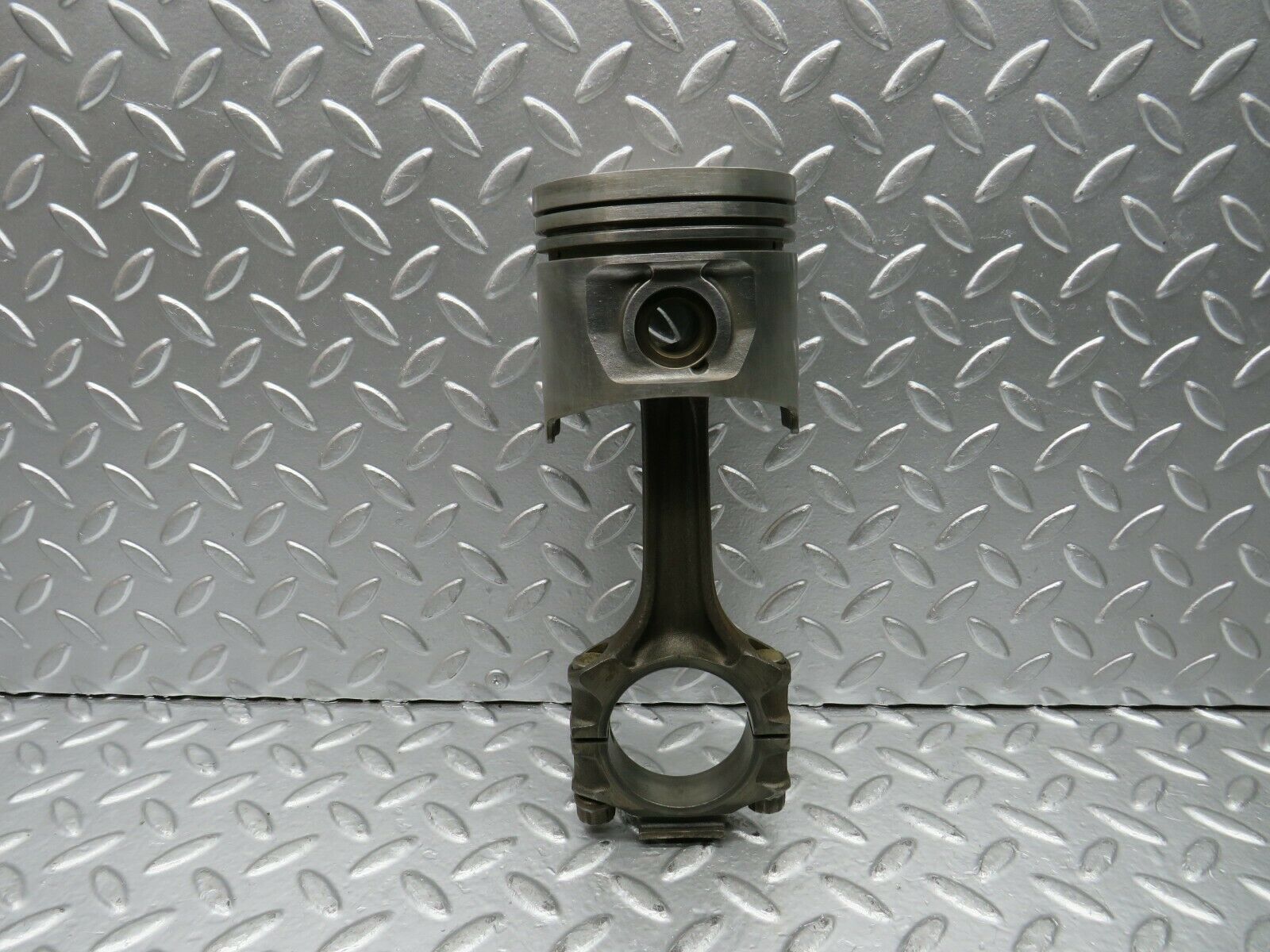 22801 Mercedes-Benz C107 450SLC Coupe Piston With Connecting Rod 92.48 mm