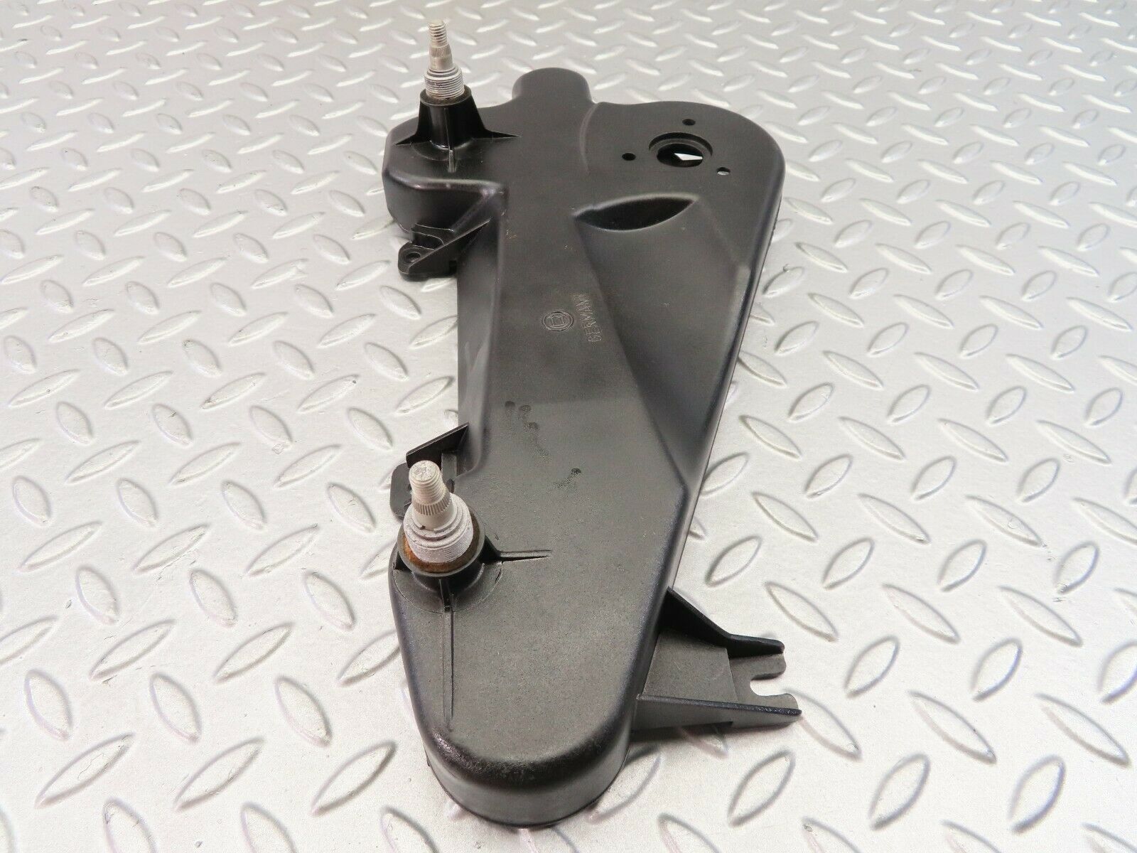 7464 Mercedes-Benz W116 450SE LHD Wiper Linkage Mechanism