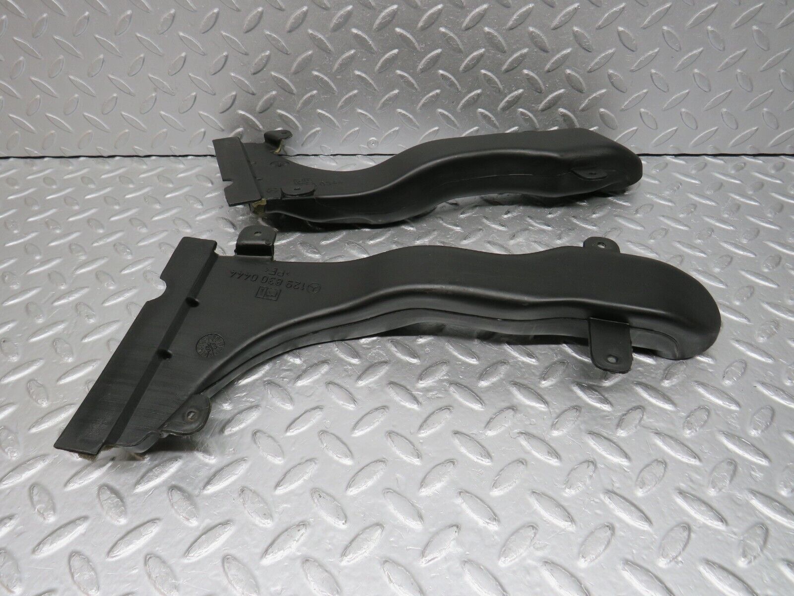 38300 Mercedes-Benz R129 280SL Coupe Front Air Vent Duct Pair 1298300344 1298300444