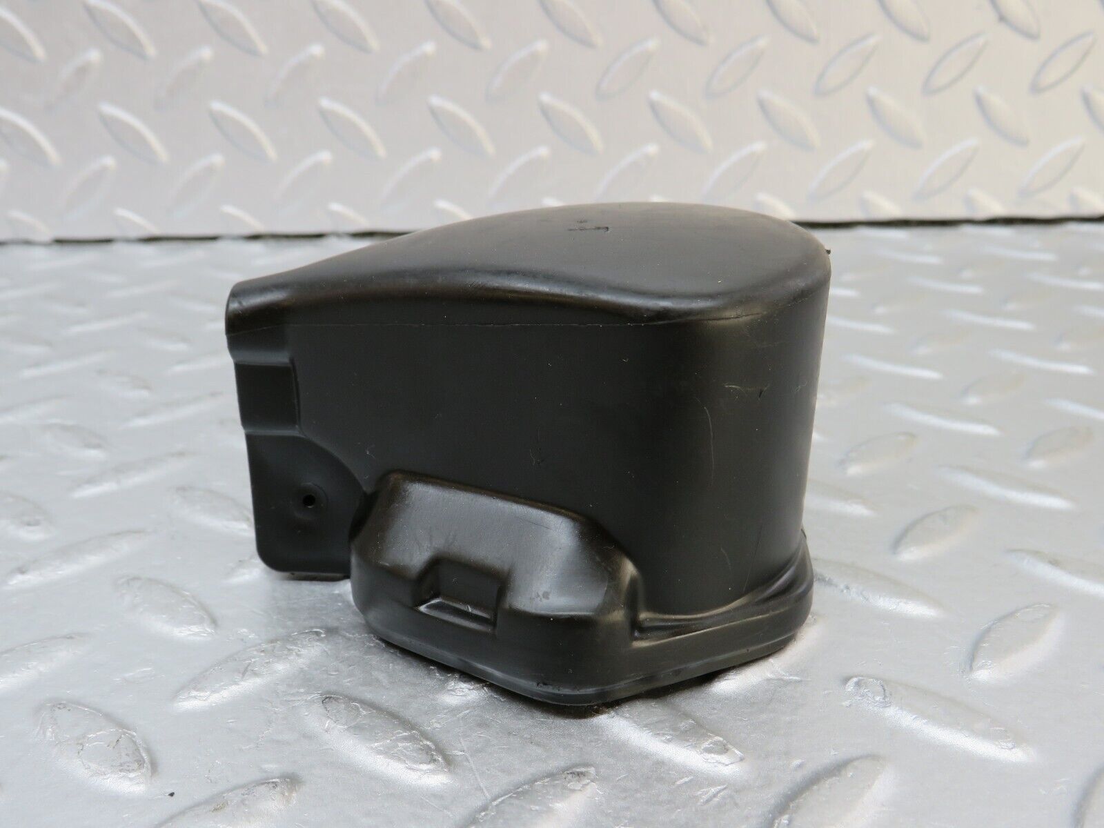 36032 Mercedes-Benz W126 420SE Ignition Coil Cover Cap 0001582285