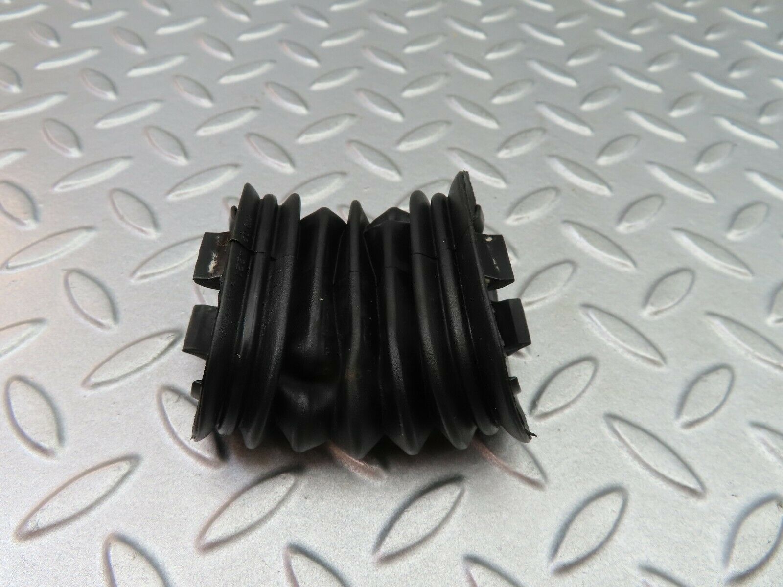 6058 Mercedes-Benz W126 380SE Rear Door Wire Protector Rubber 1268210597