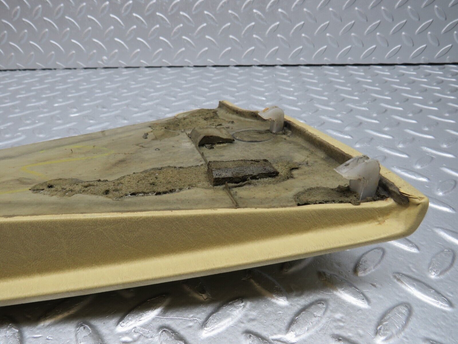 34286 Mercedes-Benz C126 380SEC Coupe Left Door Handle Arm Rest