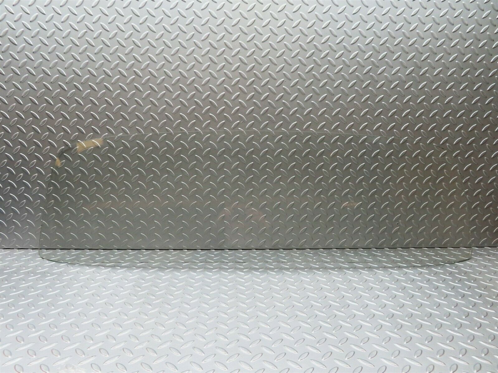 3553 Mercedes-Benz W105 PONTON Rear Windscreen