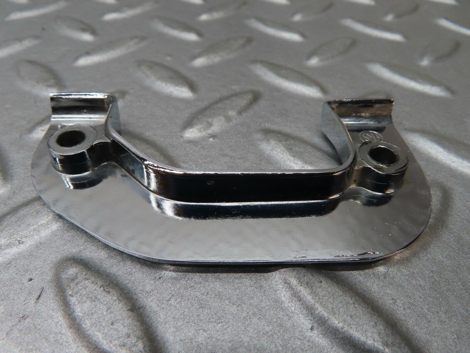 17548 Mercedes-Benz W116 450SEL Left Door Interior Chrome Latch Trim