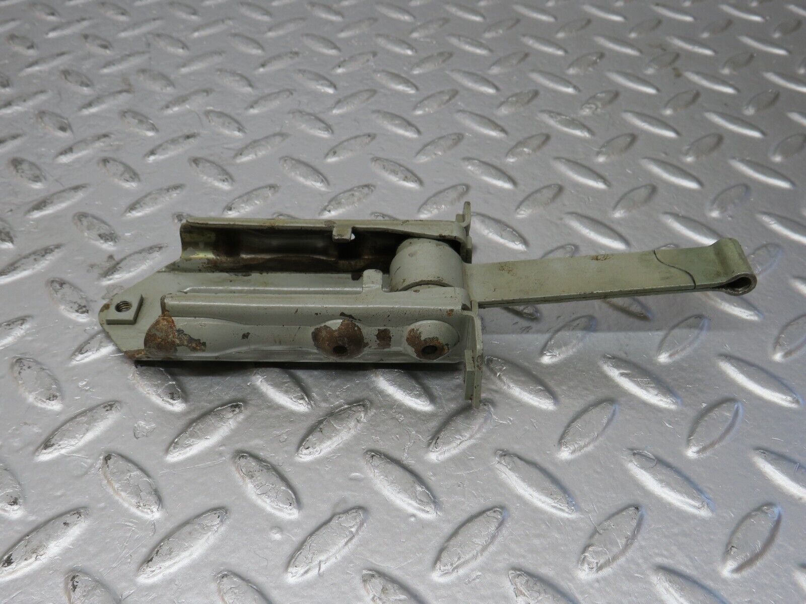 33929 Mercedes-Benz W124 260E Door Safety Check Strap