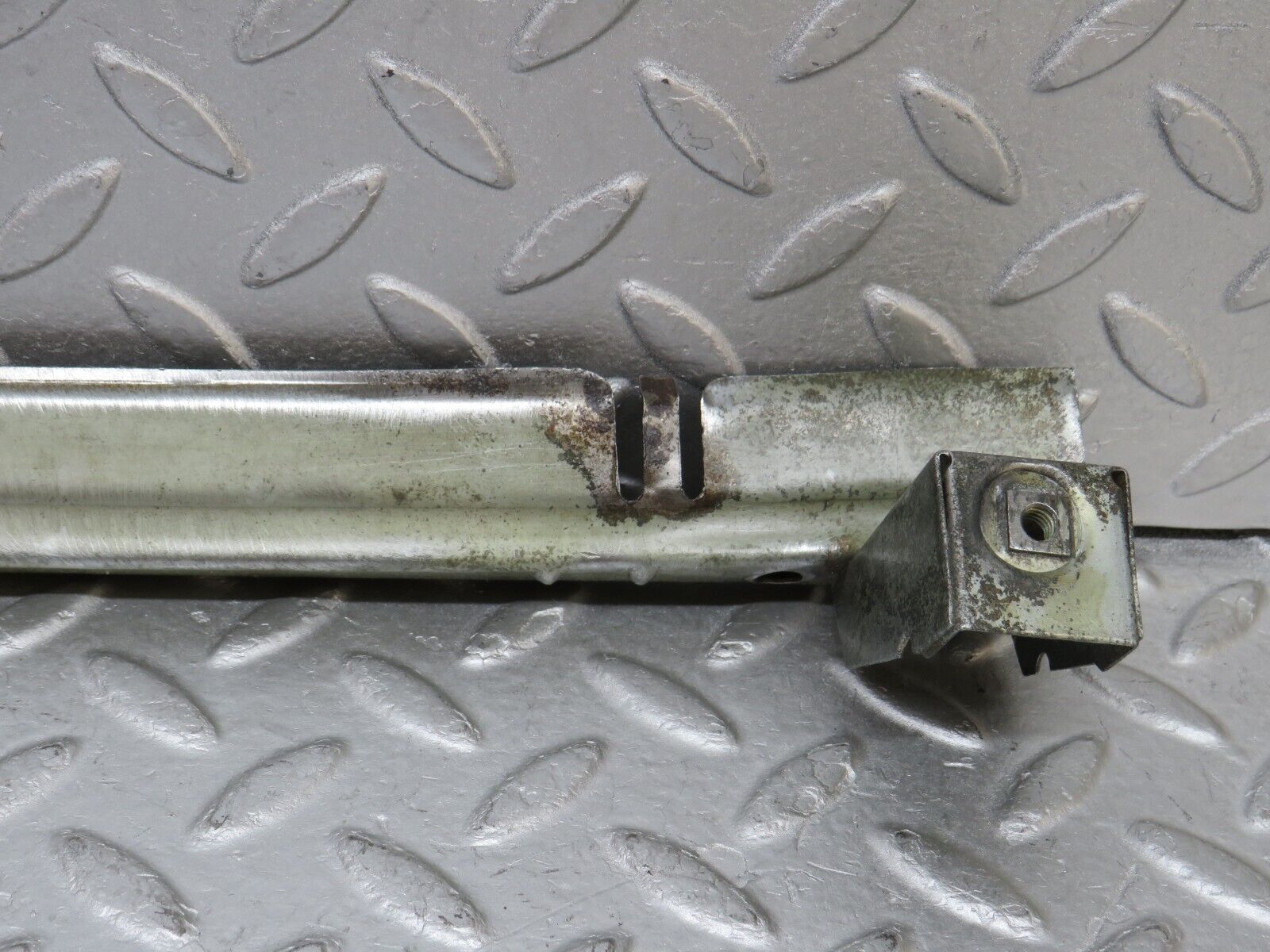 37289 Mercedes-Benz W109 300SEL Front Right Door Window Channel