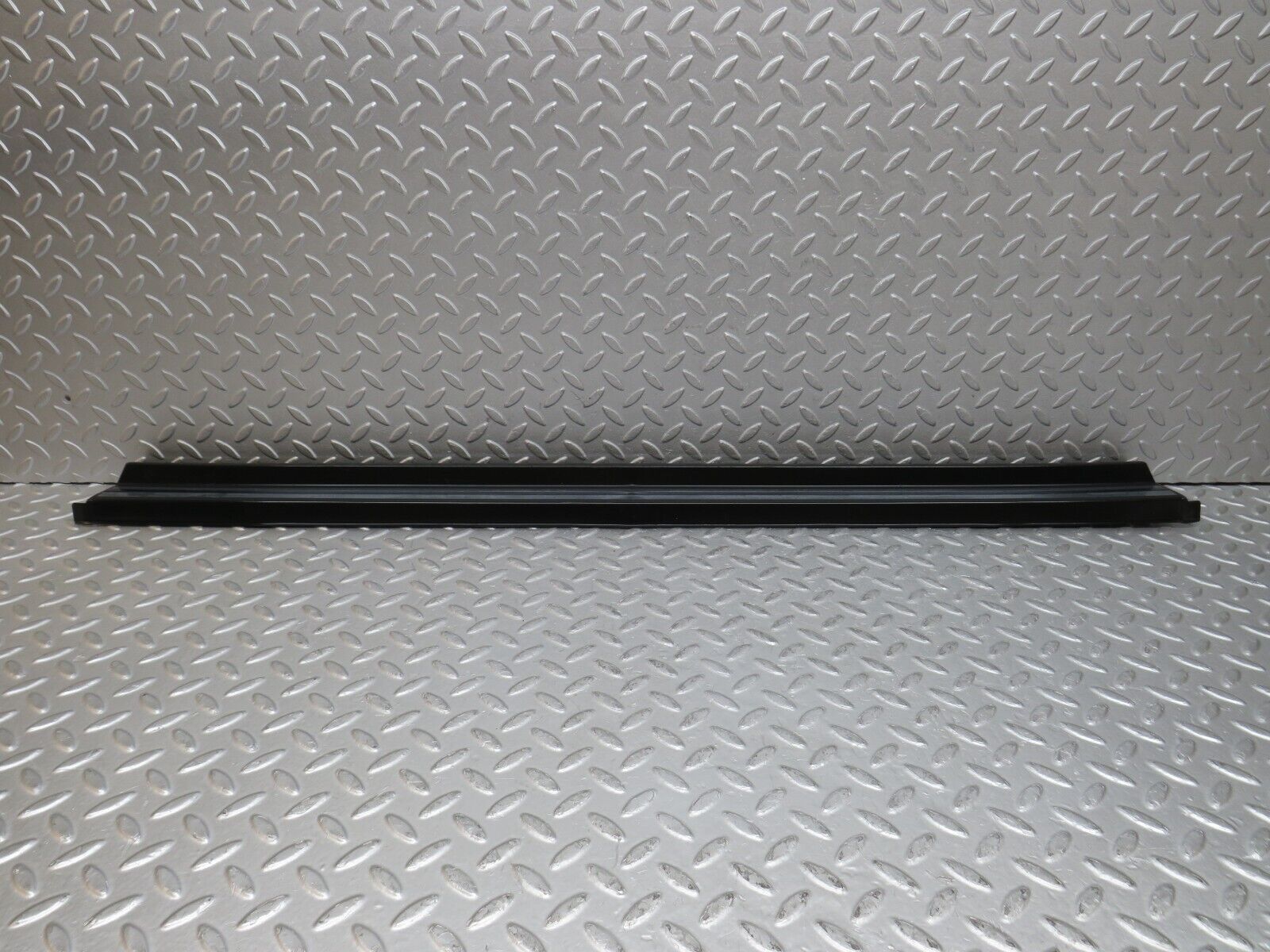 37868 Mercedes-Benz A124 320E Cabriolet Left Door Sill Trim Black