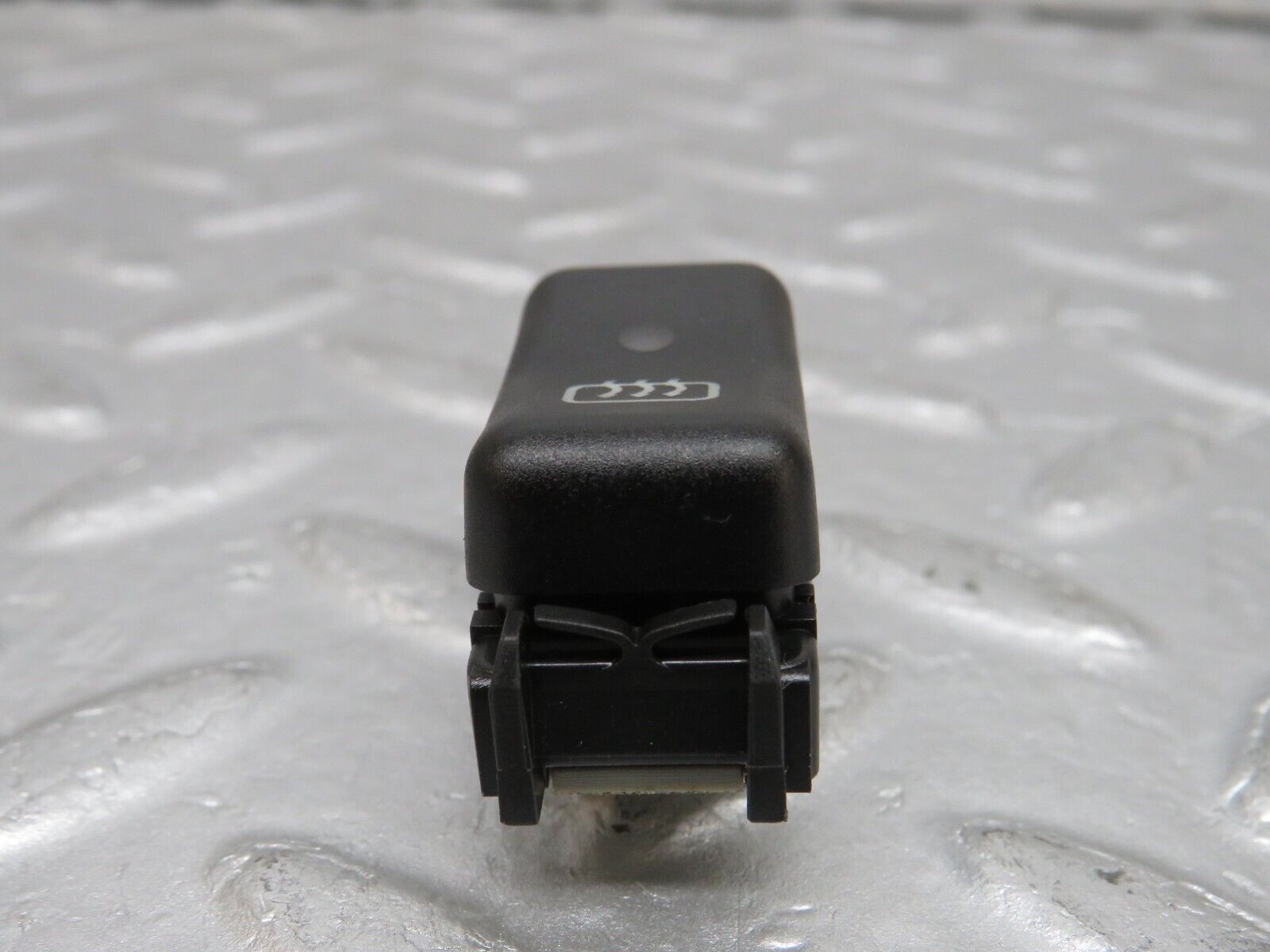 38087 Mercedes-Benz A124 320E Rear Windscreen Defroster Switch 1298207410