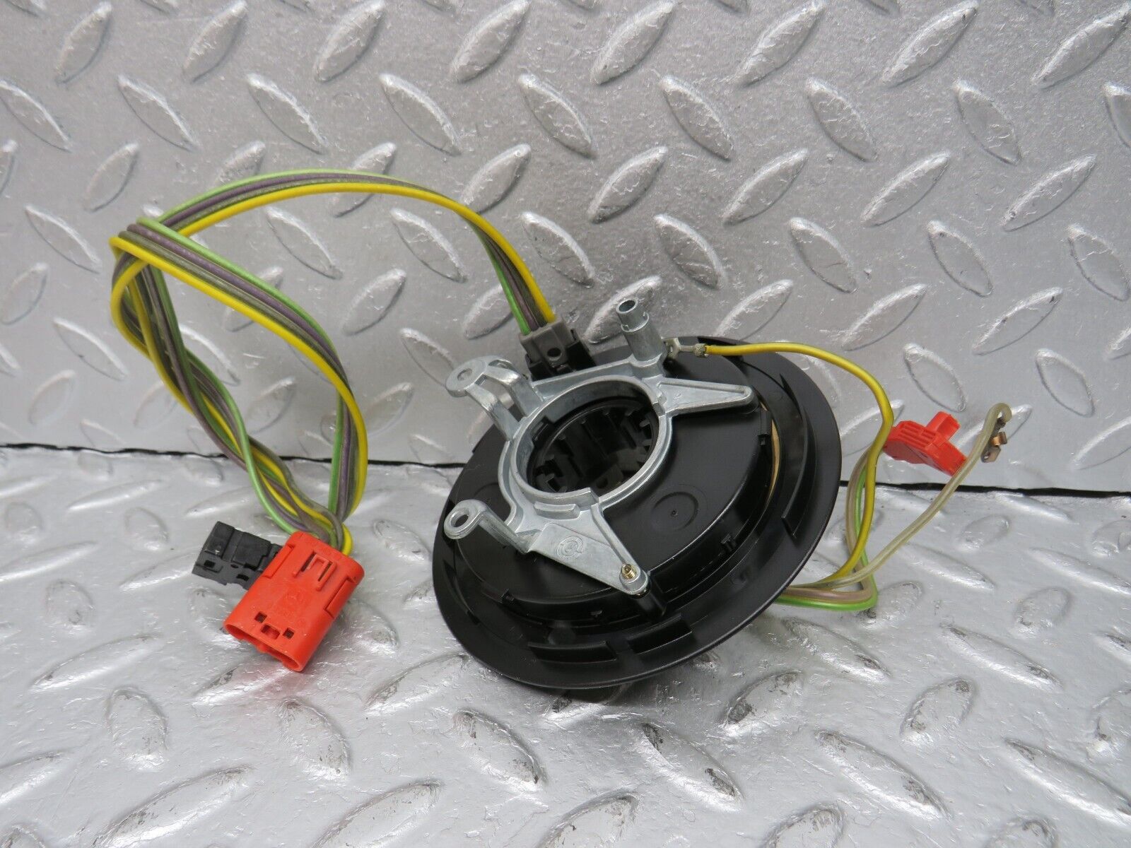 38411 Mercedes-Benz R129 280SL Coupe Steering Wheel Contact Plate 1404600049