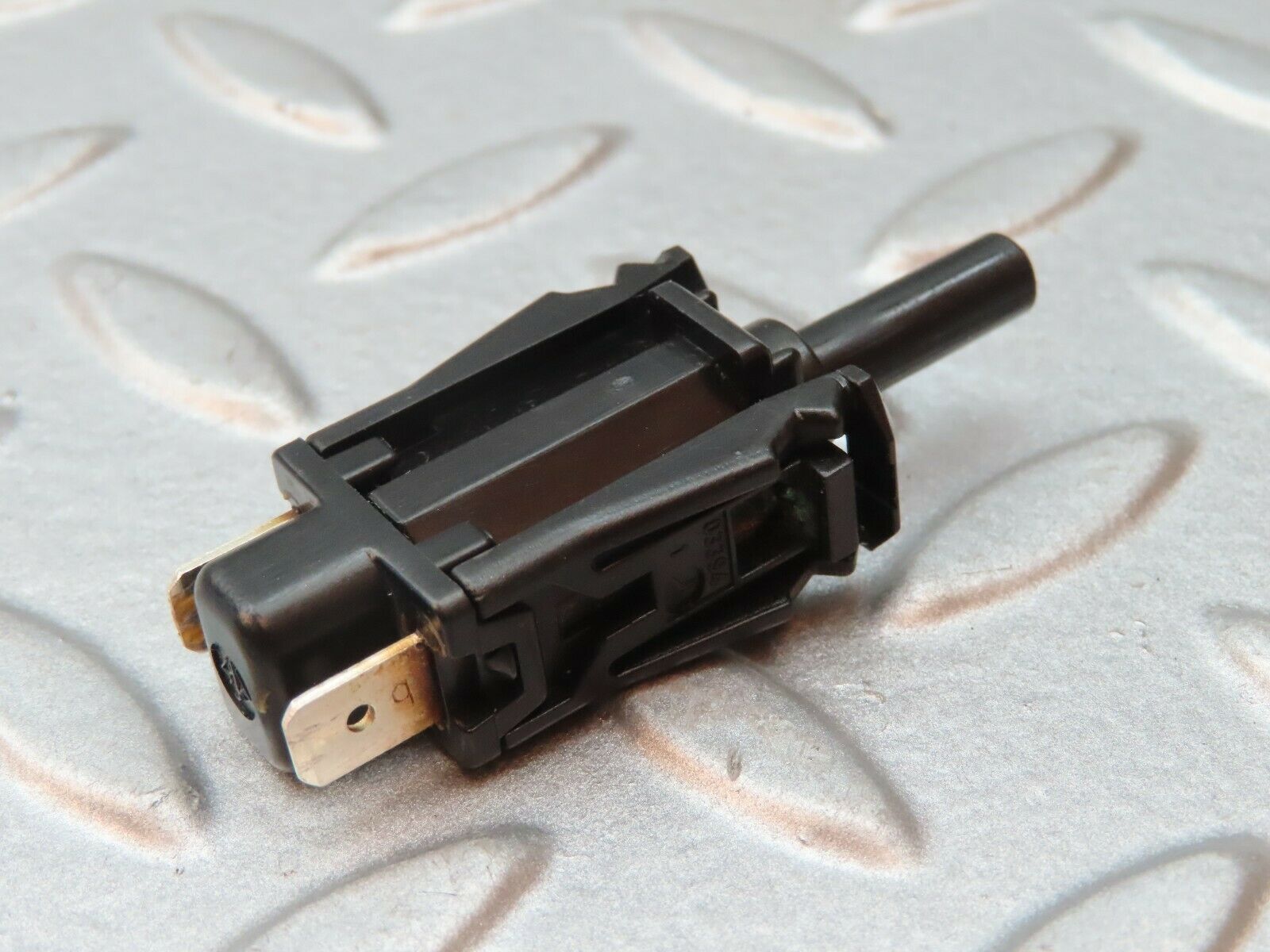 4207 Mercedes-Benz V123 240D LWB Door Contact Switch 0015458714