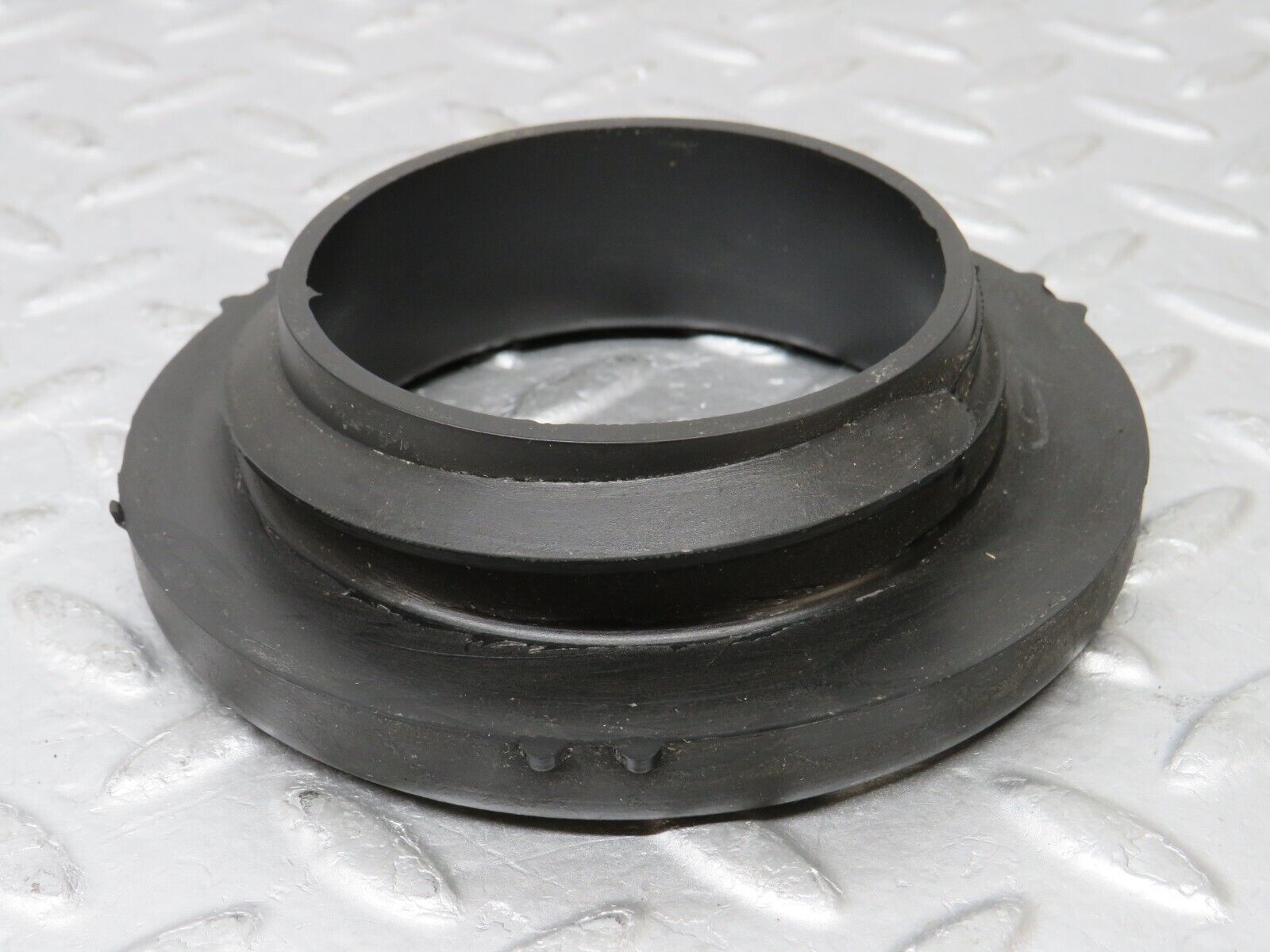 35320 Mercedes-Benz W140 Coil Spring Rubber Mounting 1403210784