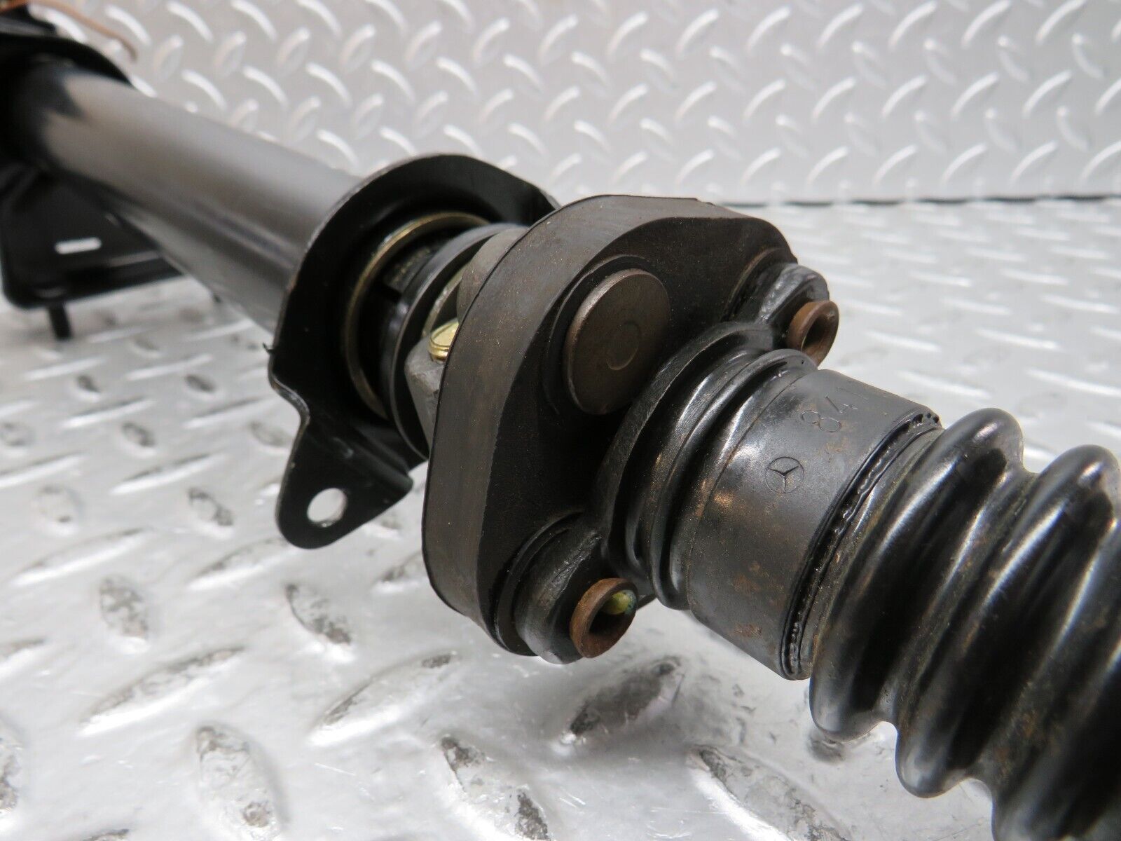 28598 Mercedes-Benz W123 230E Steering Column