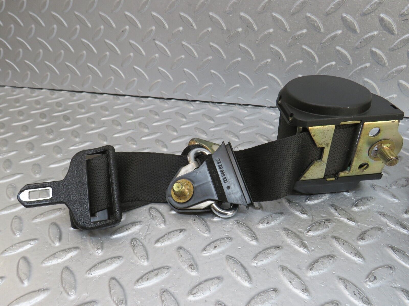 36319 Mercedes-Benz W126 420SE Rear Seat Belt Set & Buckles 1268601886 1248601169 1248601396