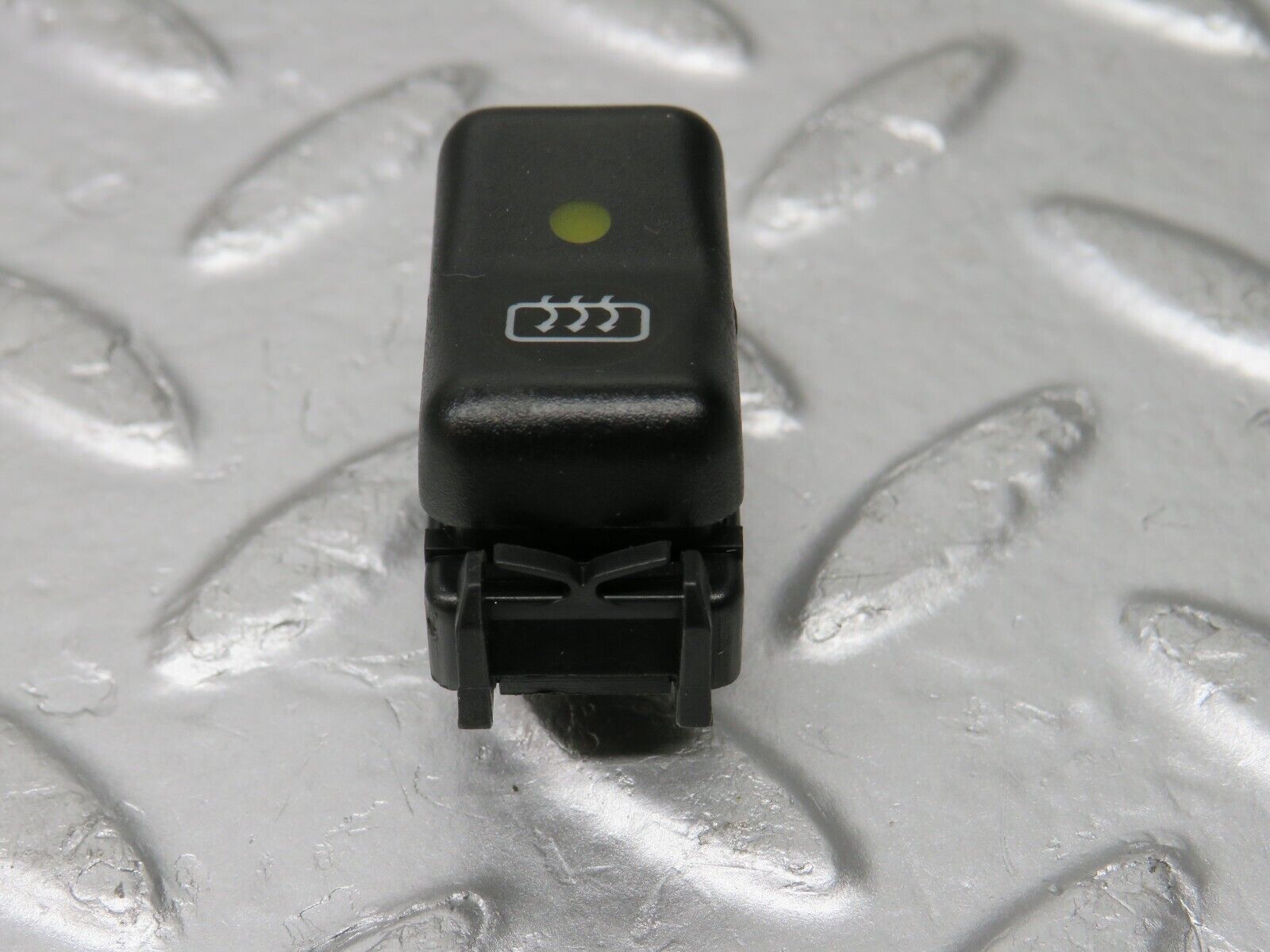 29542 Mercedes-Benz W124 230E Rear Windscreen Defroster Switch 1248201010